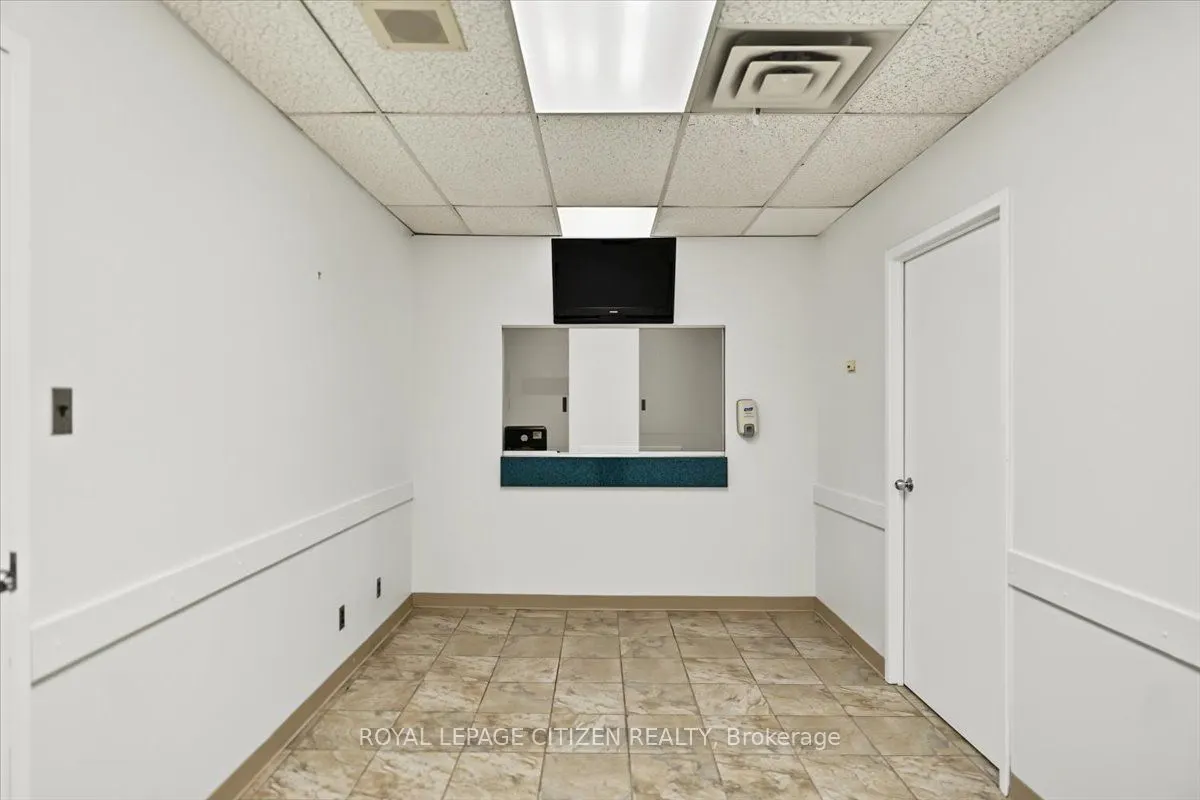 3530 Derry Road E #202