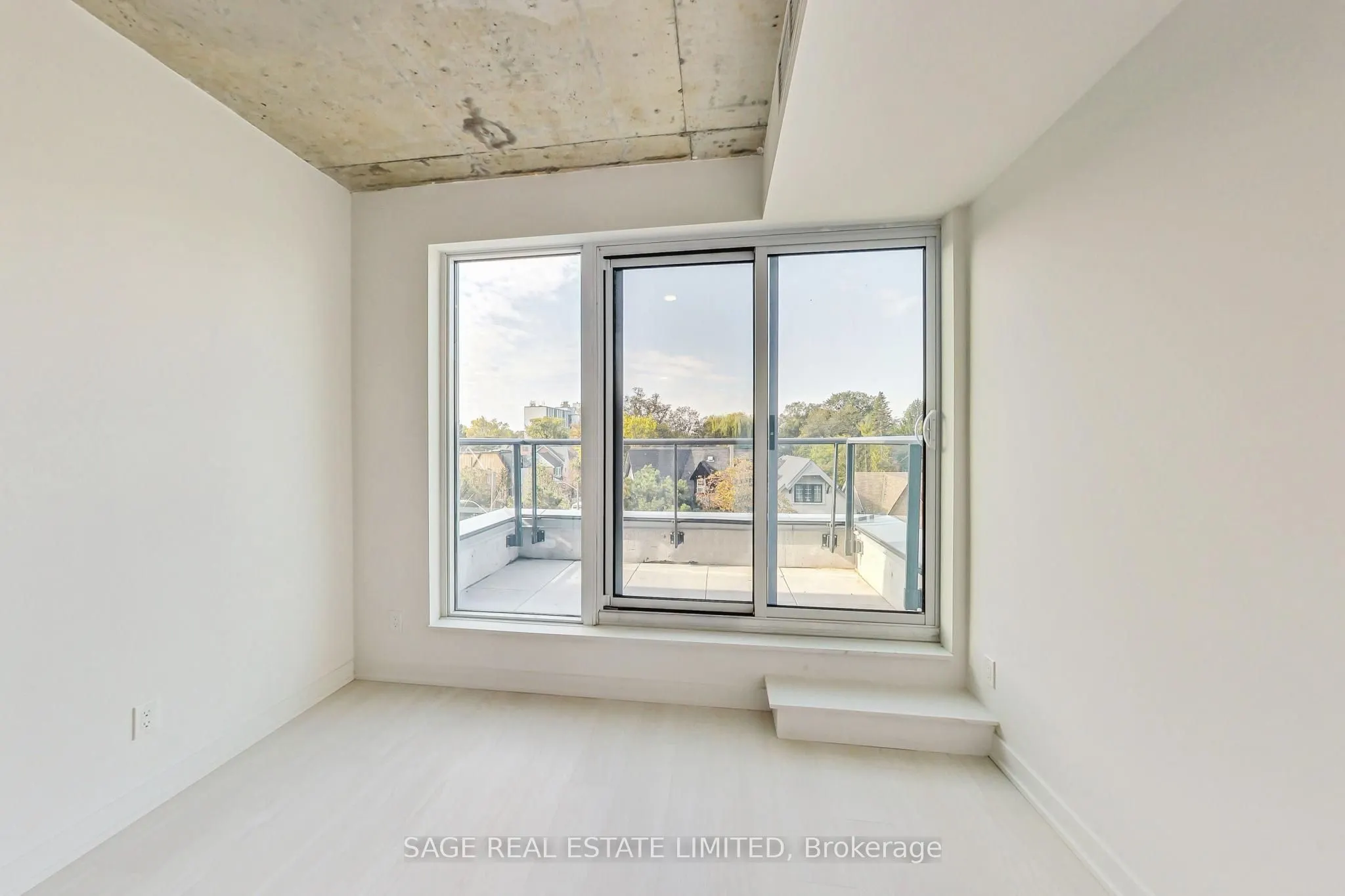 57 Brock Avenue #405