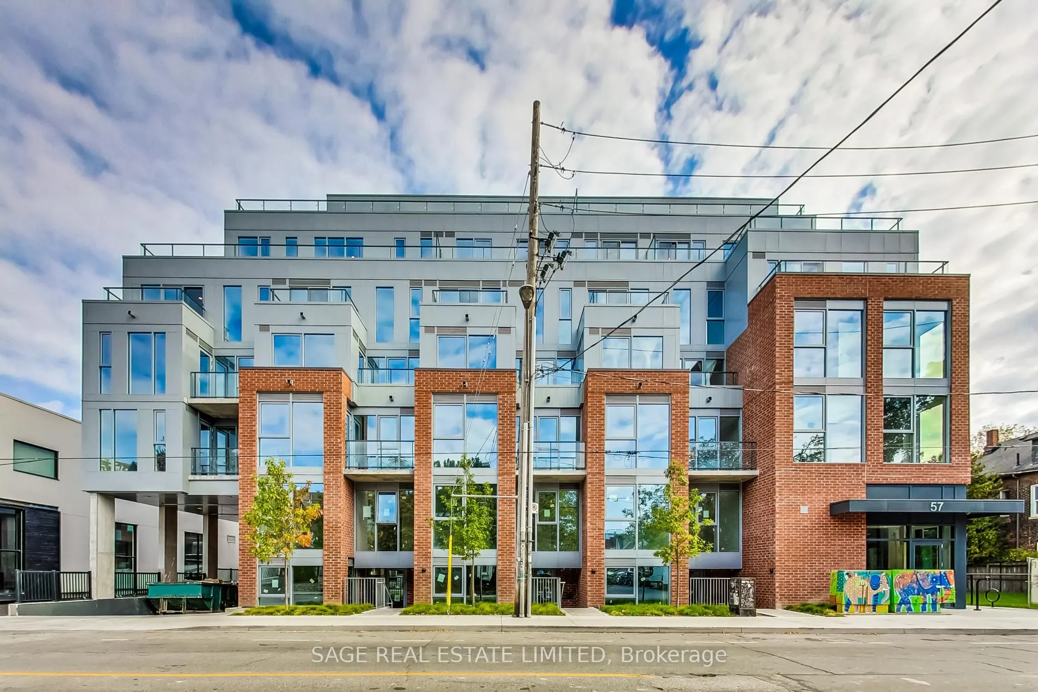 57 Brock Avenue #405