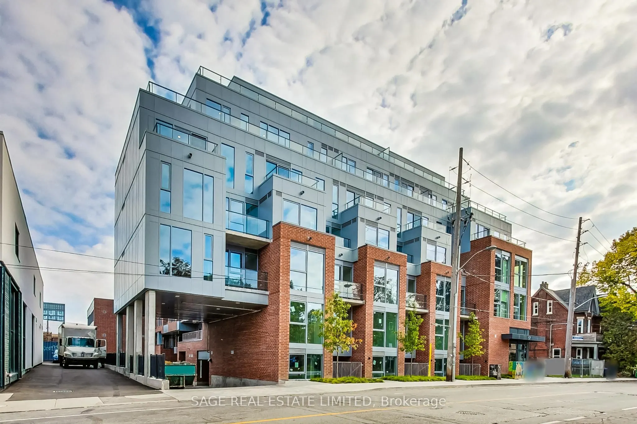 57 Brock Avenue #405