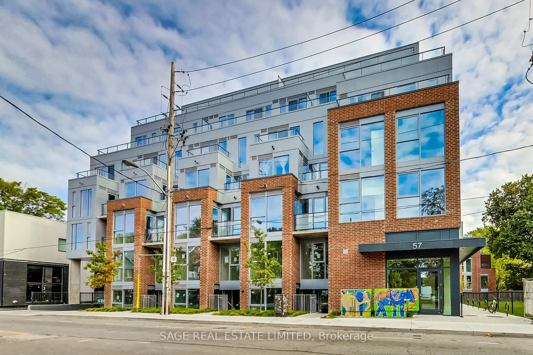 57 Brock Avenue #405