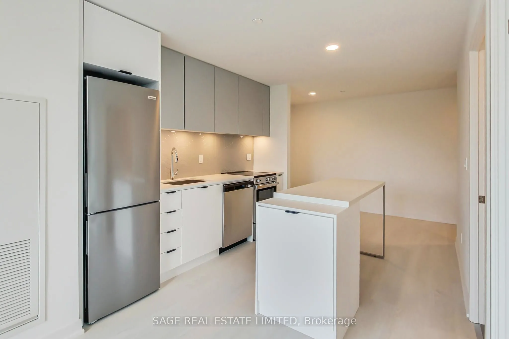 57 Brock Avenue #405