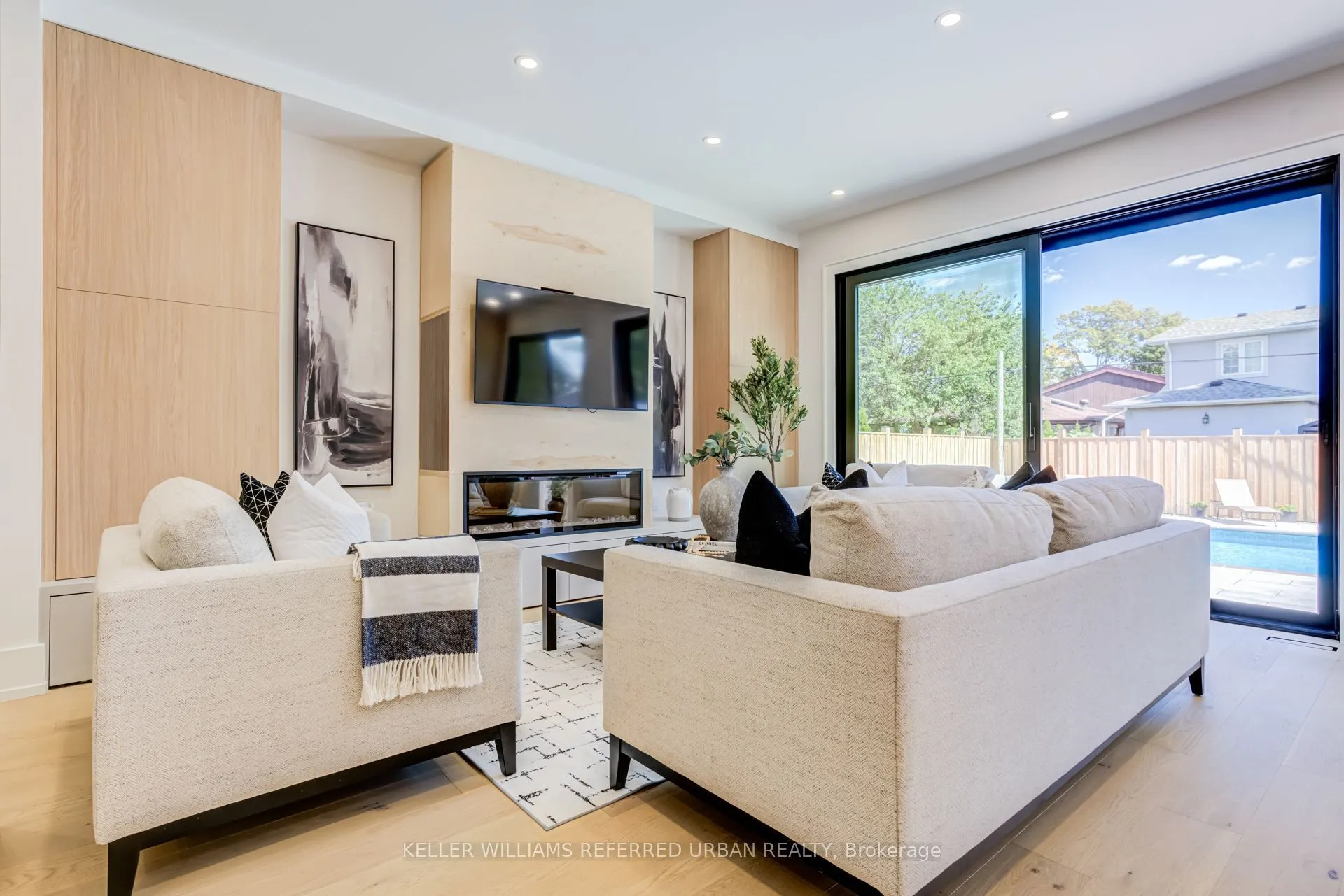 5 Bradbury Crescent