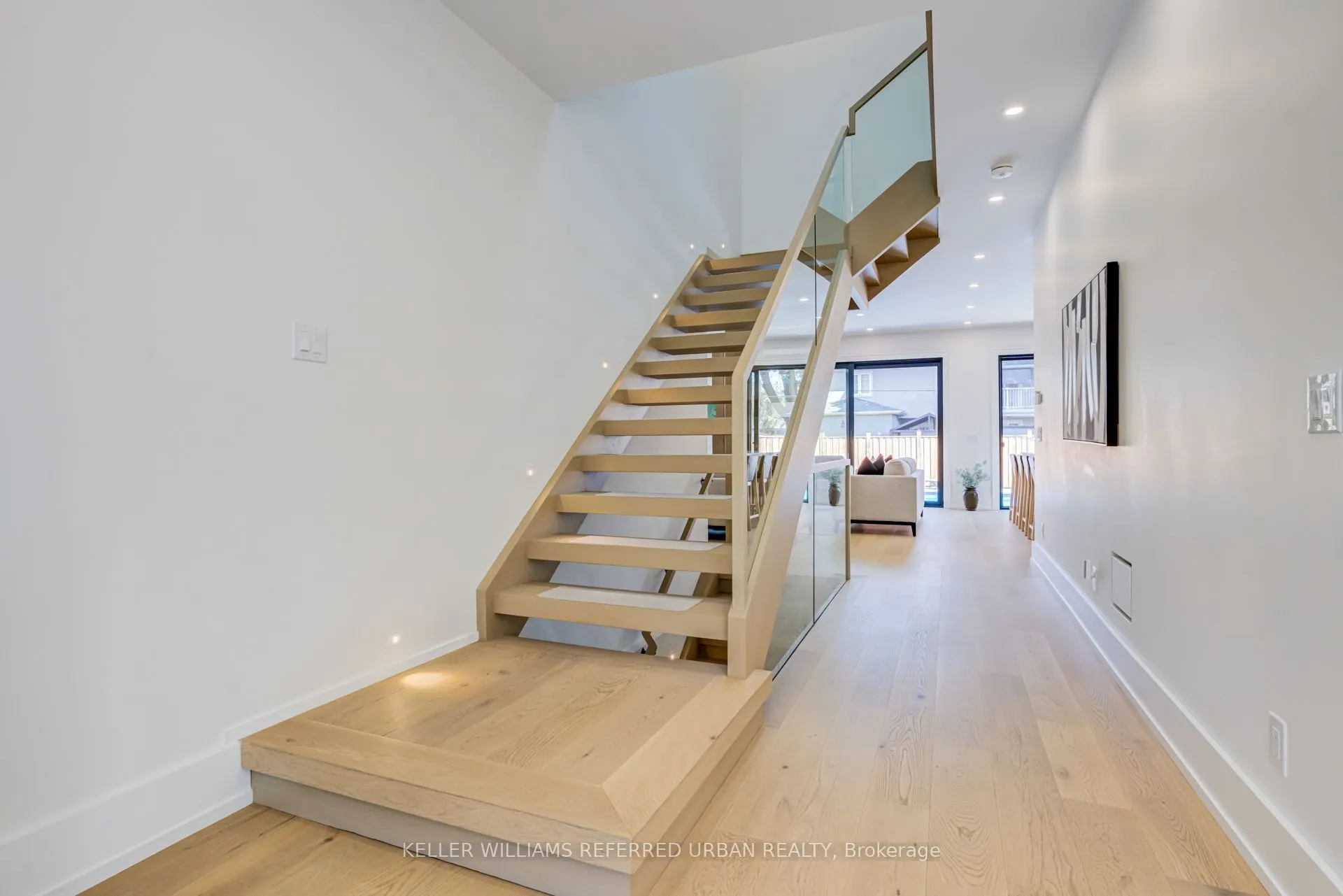 5 Bradbury Crescent