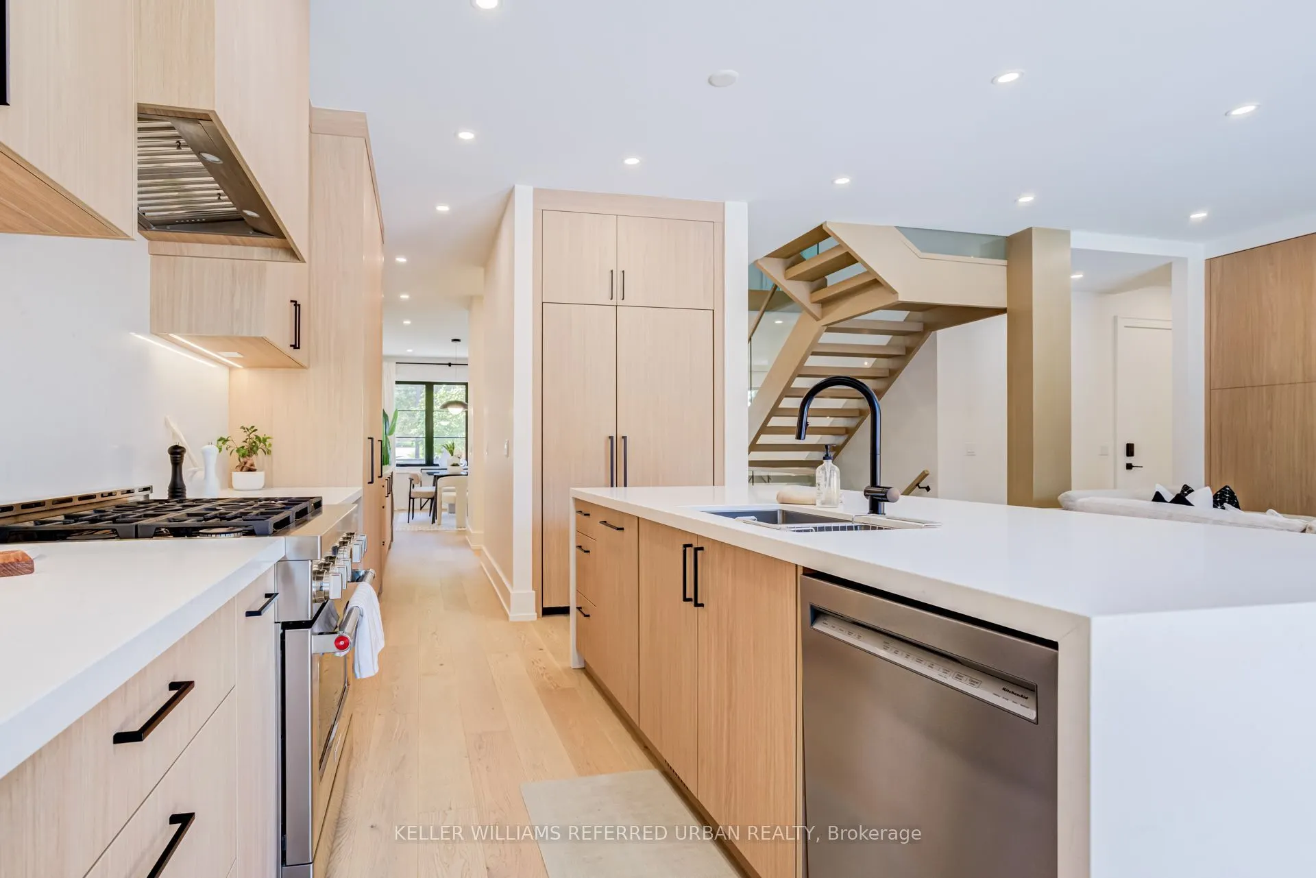 5 Bradbury Crescent