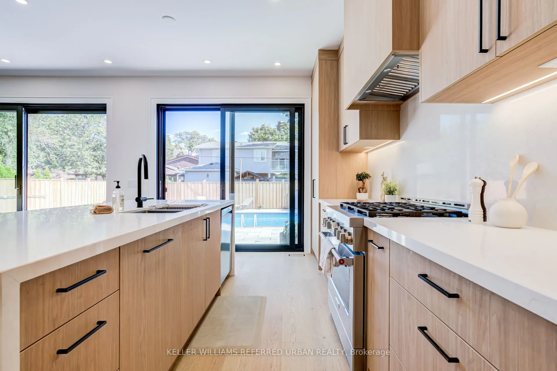 5 Bradbury Crescent
