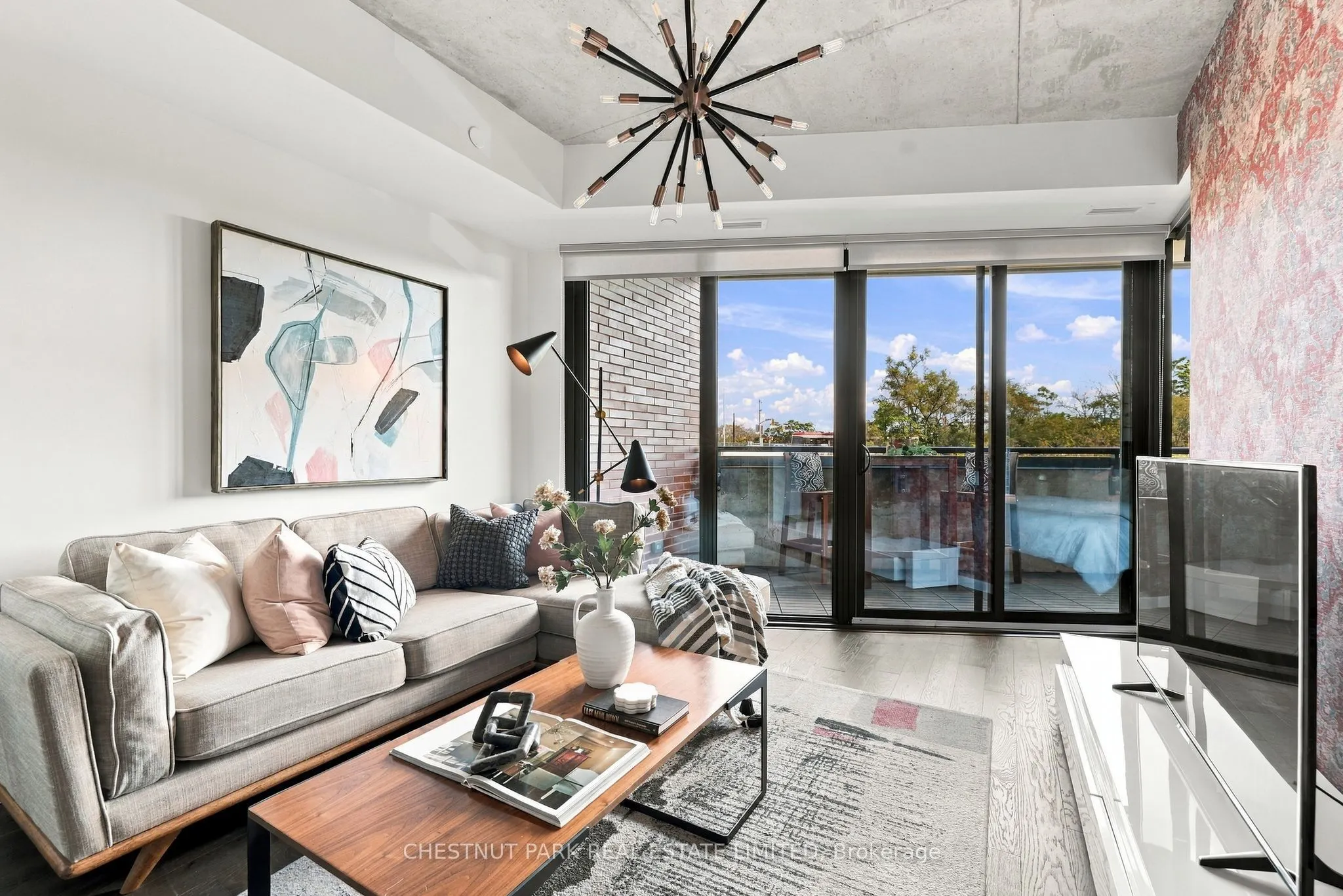383 Sorauren Avenue #317