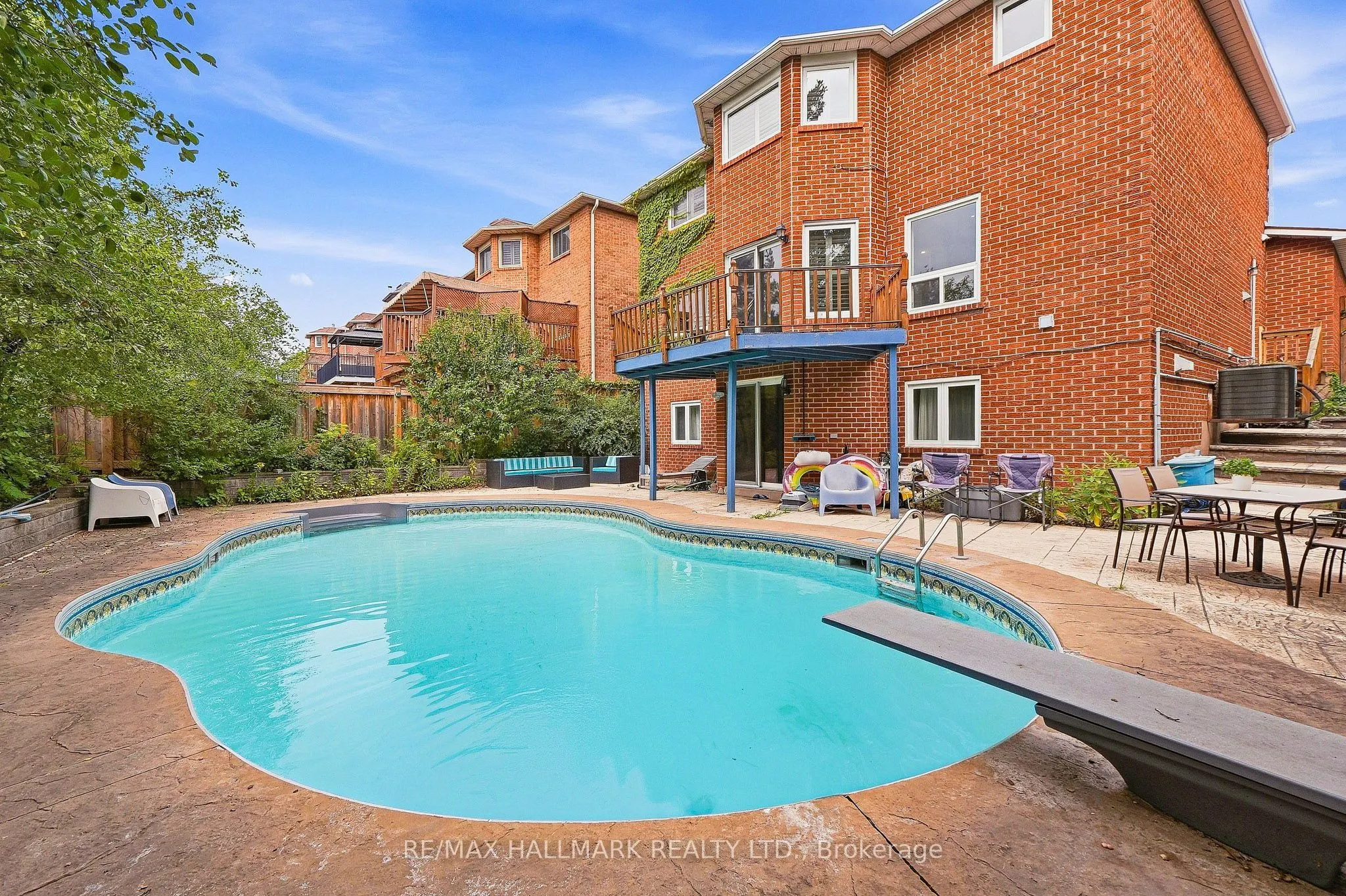 1246 Winterbourne Drive