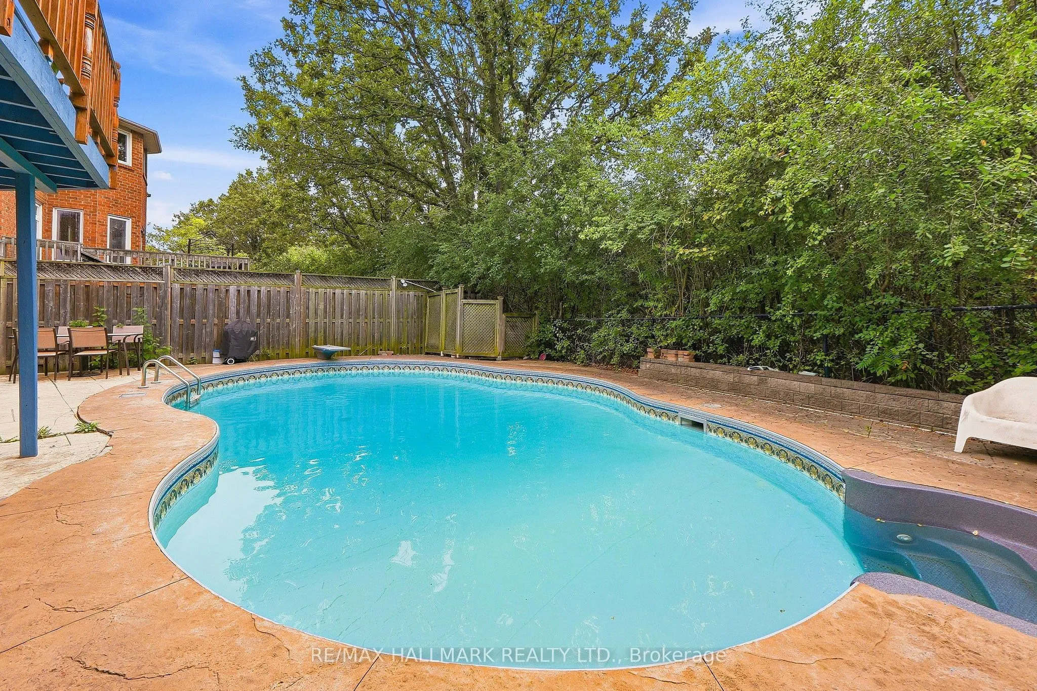 1246 Winterbourne Drive