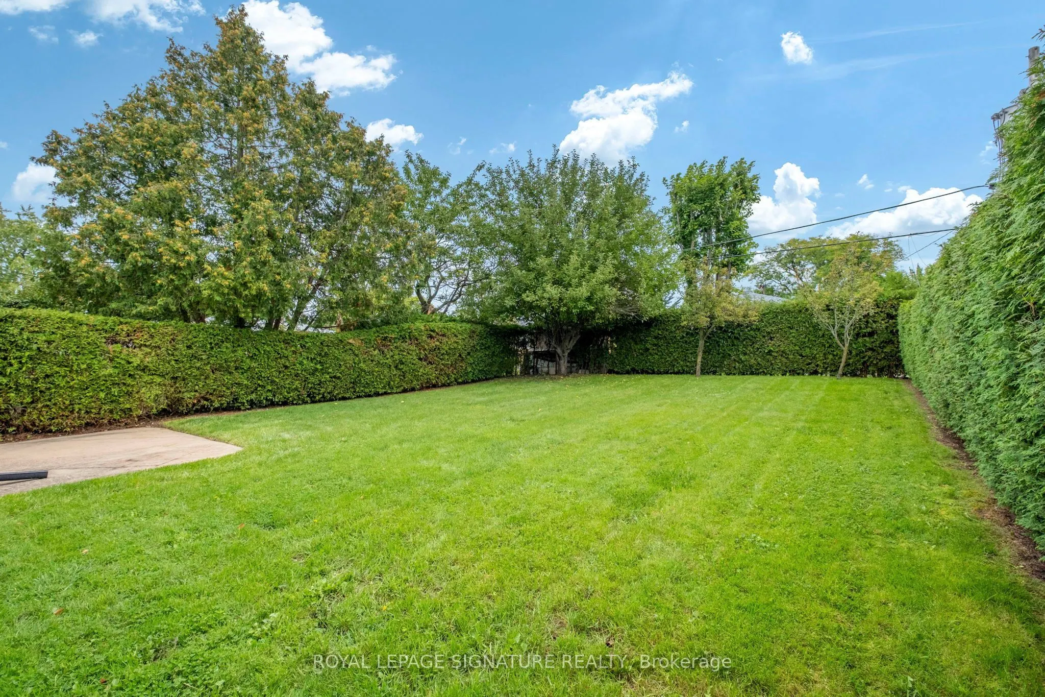 11 Brook Tree Crescent