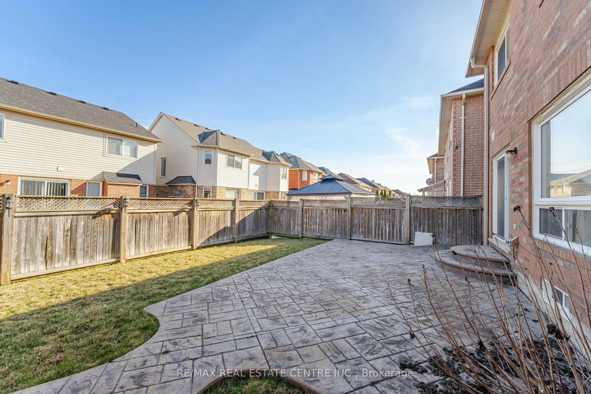 15 Mendoza Drive #Upper