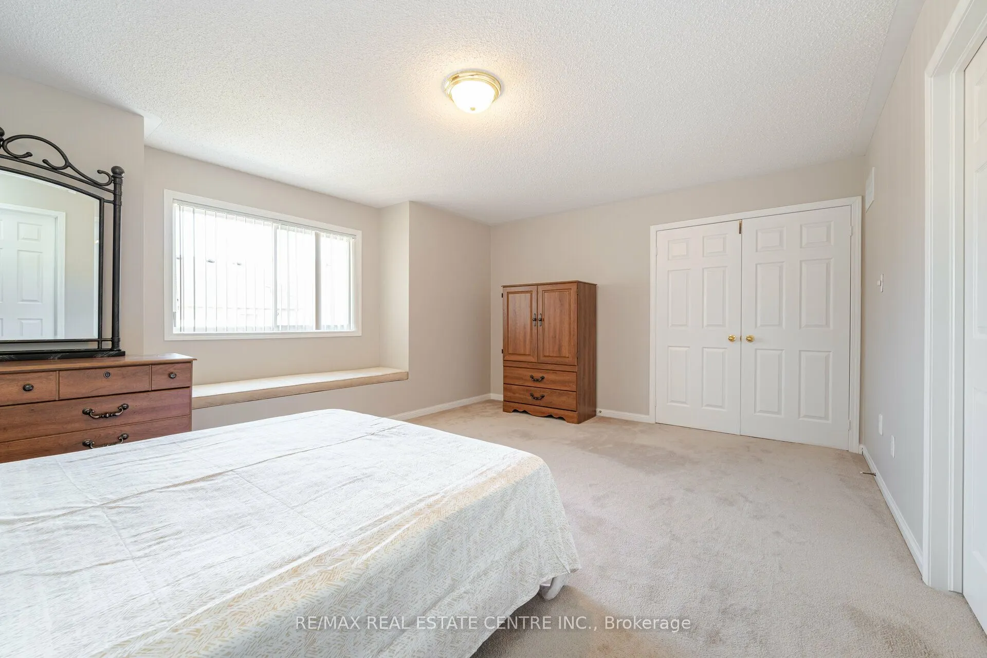 15 Mendoza Drive #Upper