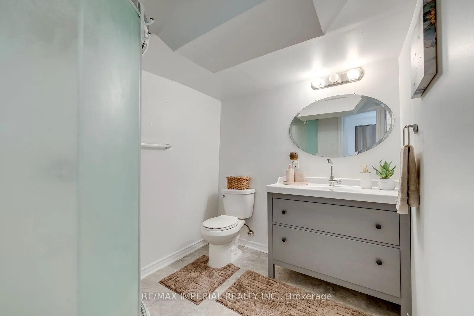 301 Kingsbridge Garden Circle