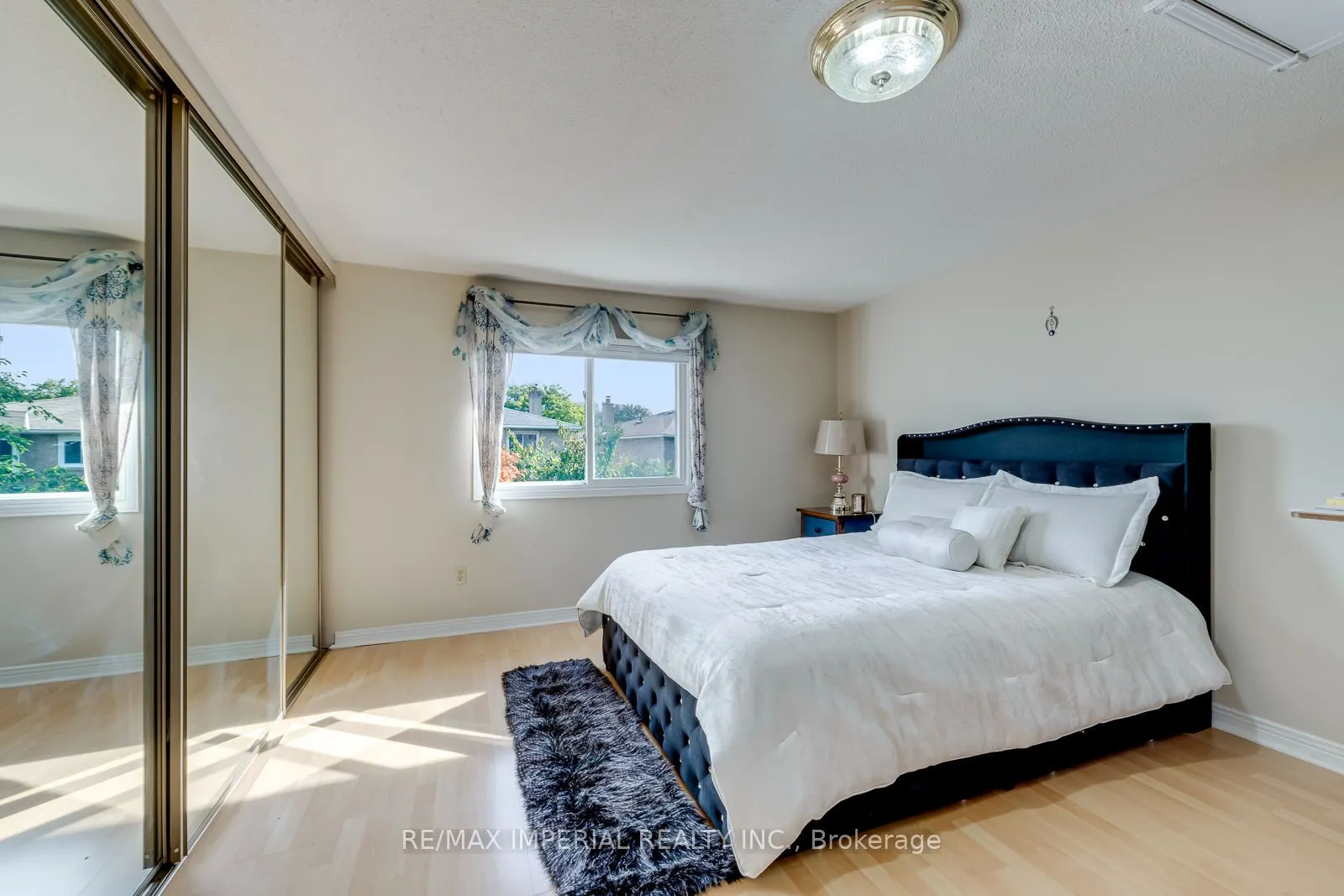 301 Kingsbridge Garden Circle