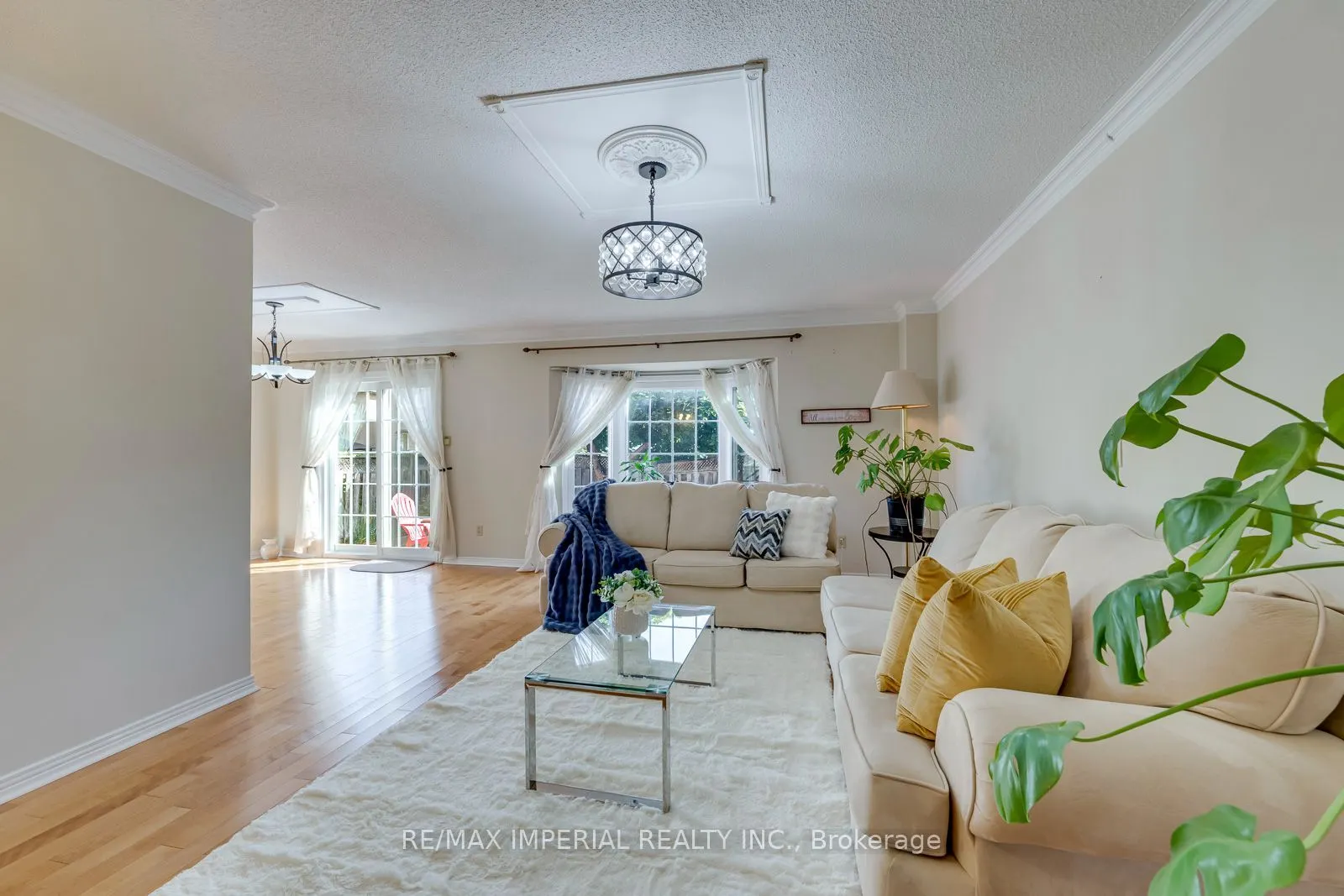 301 Kingsbridge Garden Circle