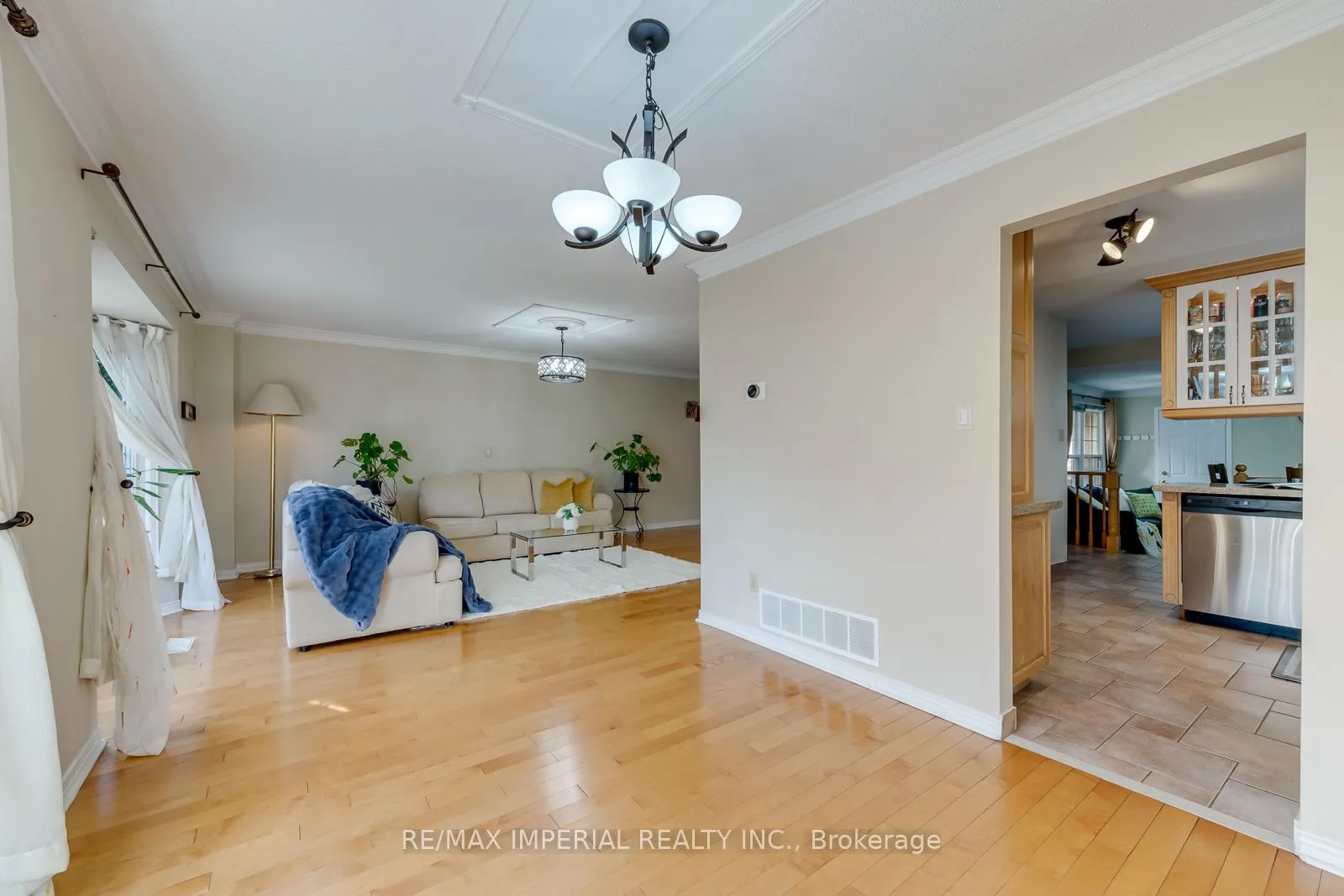 301 Kingsbridge Garden Circle