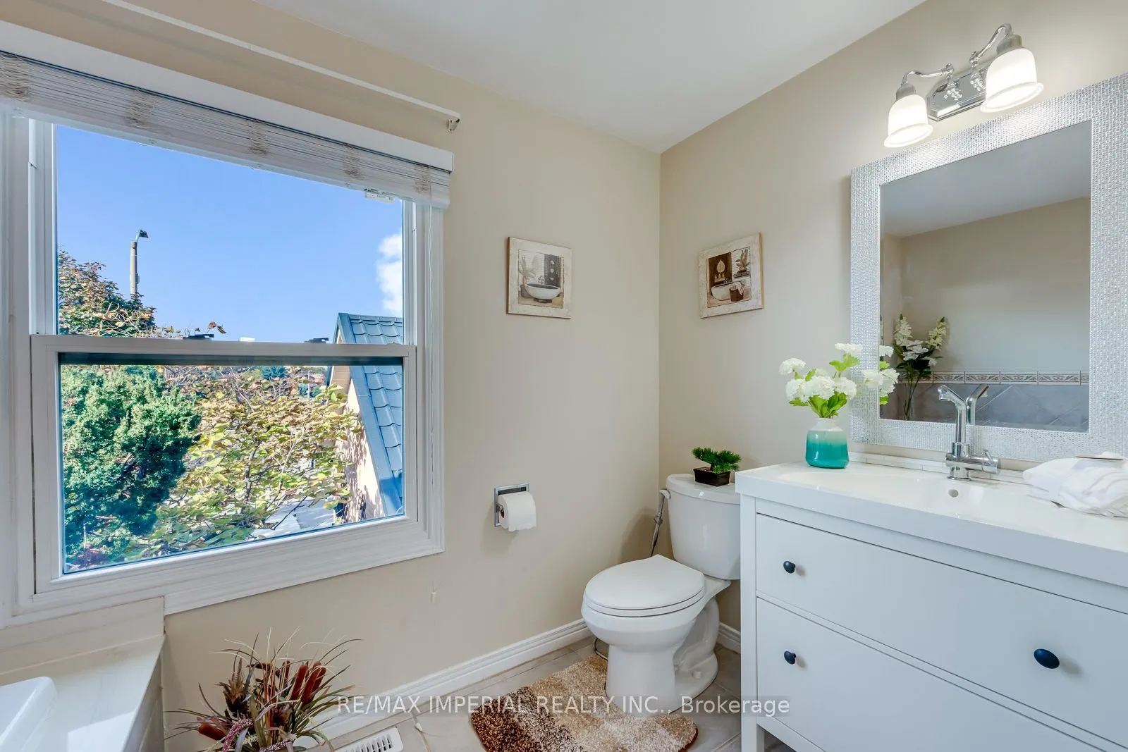 301 Kingsbridge Garden Circle