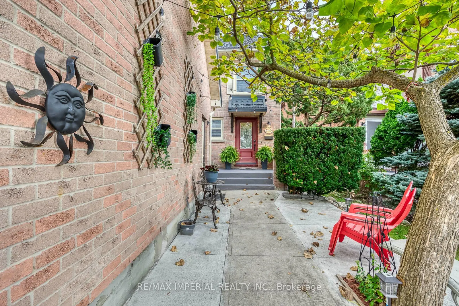 301 Kingsbridge Garden Circle