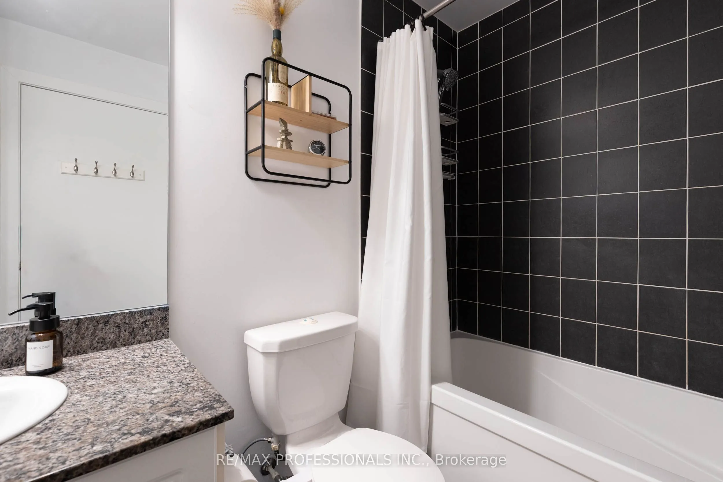 1638 Bloor Street W #410