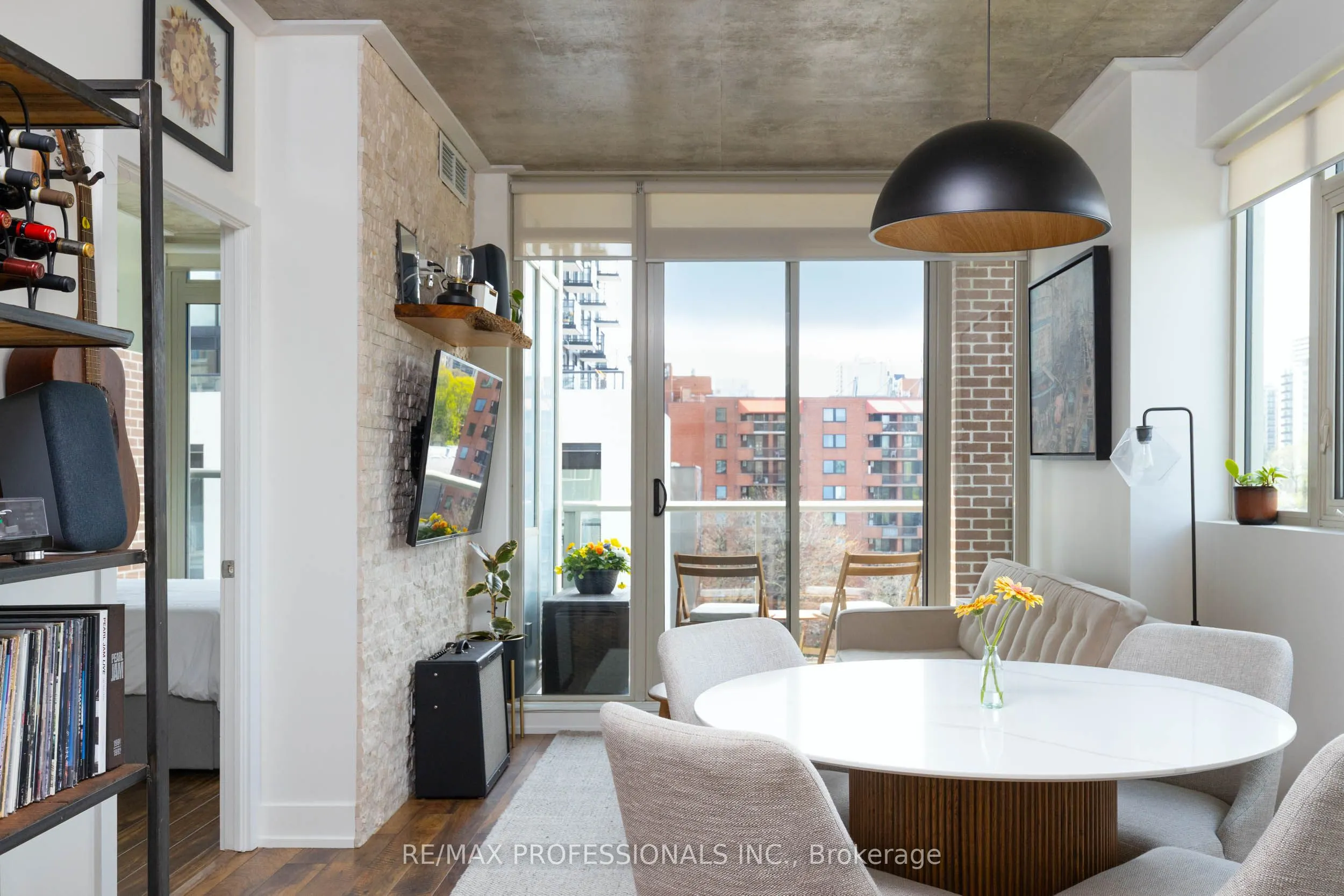 1638 Bloor Street W #410