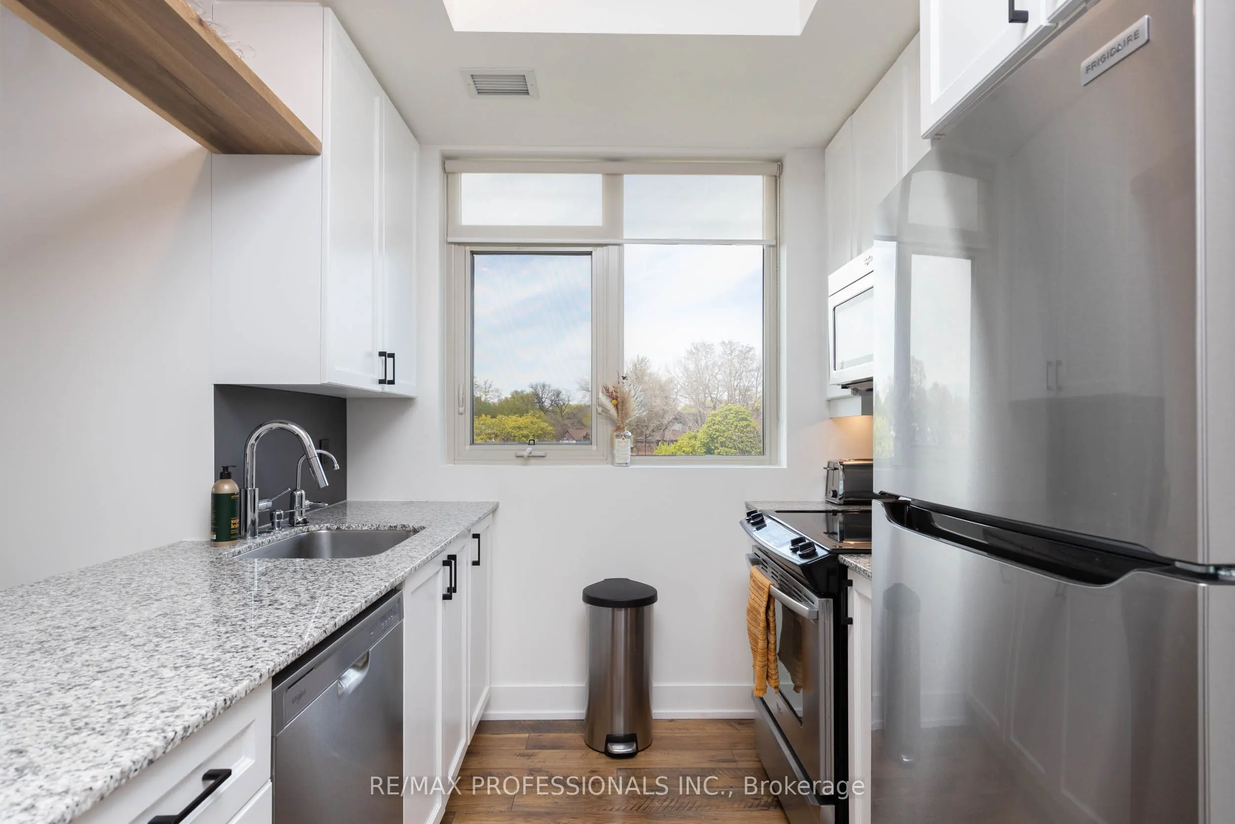 1638 Bloor Street W #410