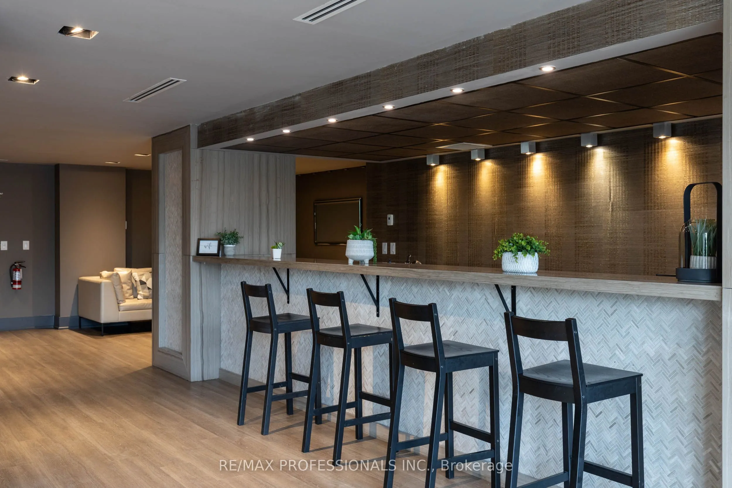 1638 Bloor Street W #410