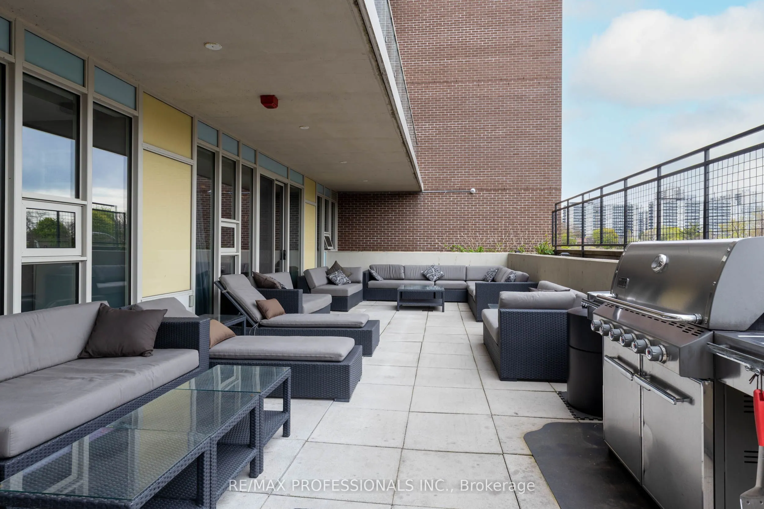 1638 Bloor Street W #410
