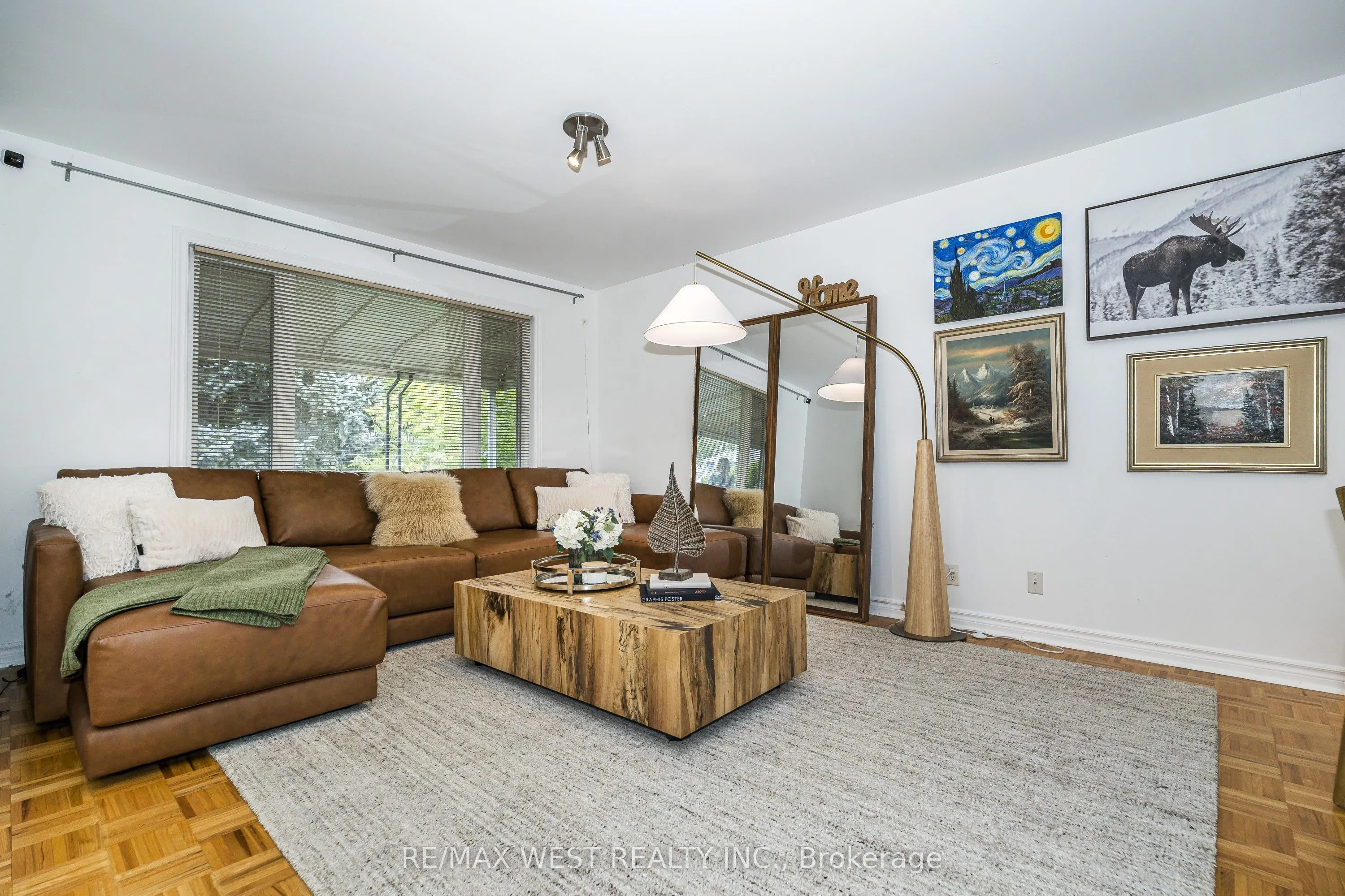 32 Pine Avenue N