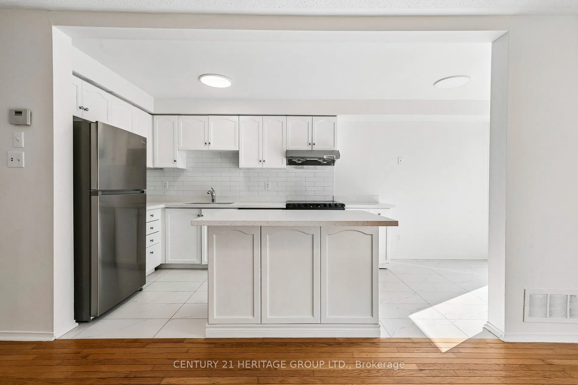 3920 Zenith Court