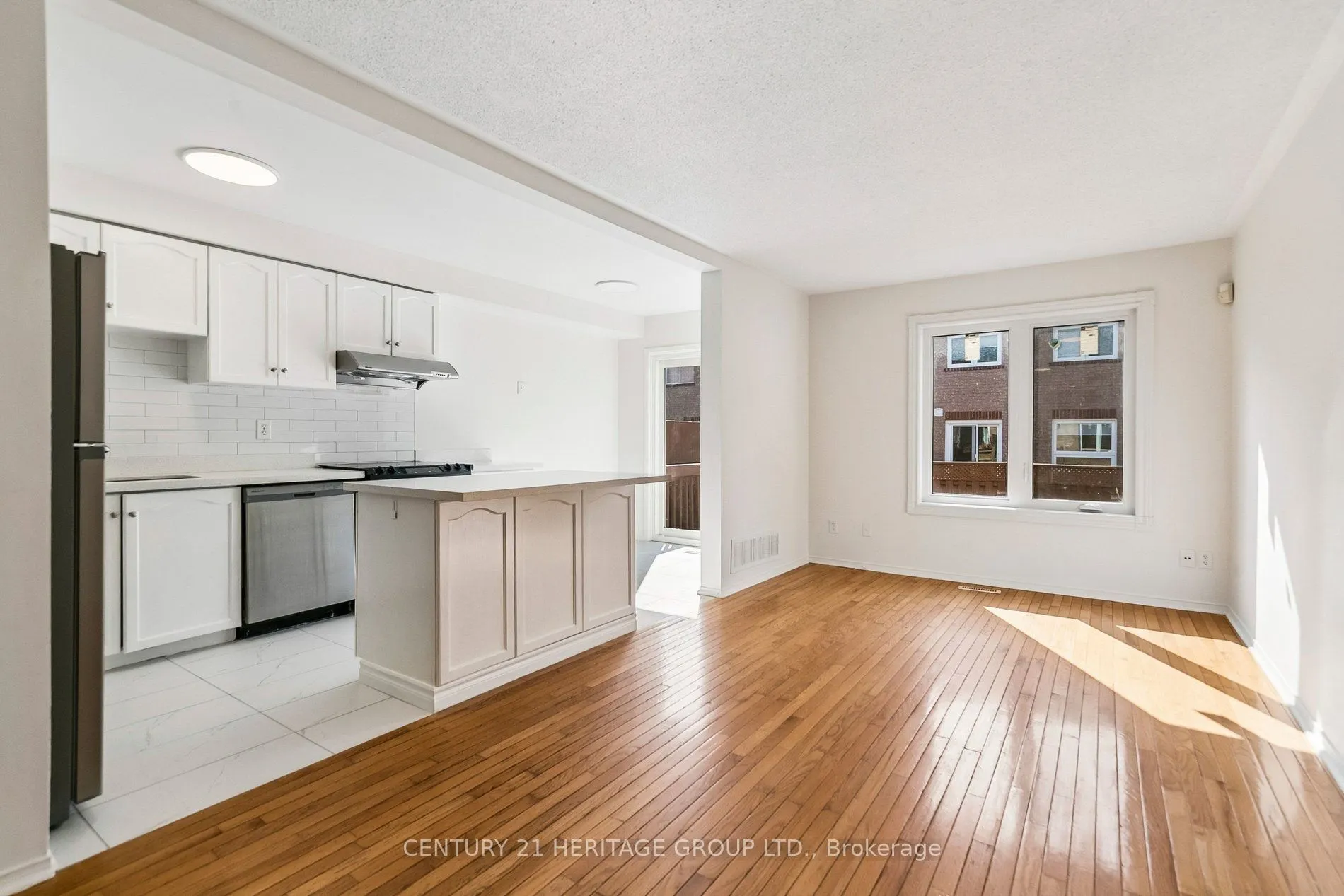 3920 Zenith Court