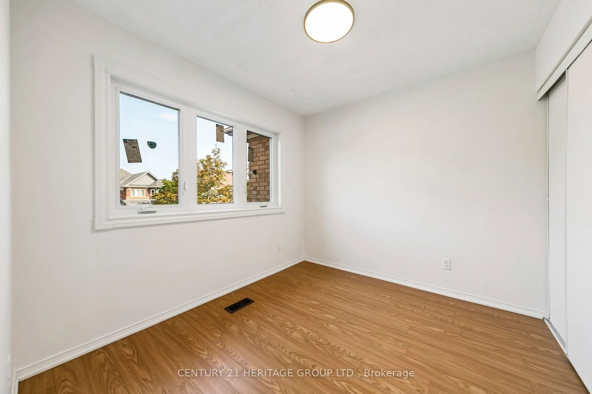 3920 Zenith Court