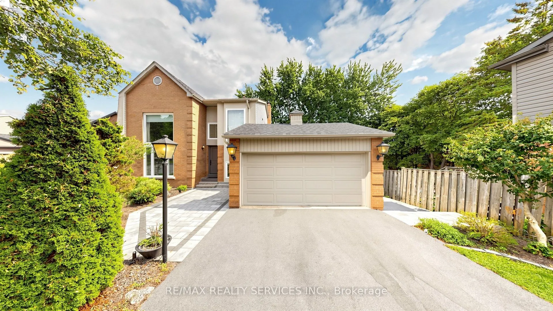 319 Dingle Court