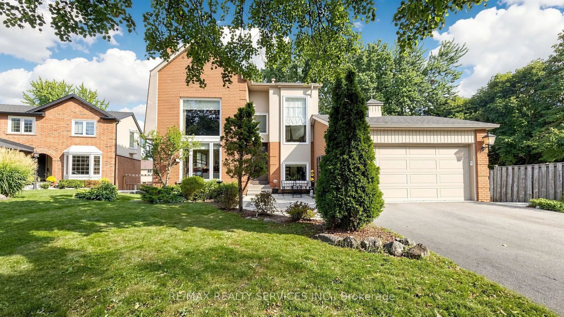 319 Dingle Court