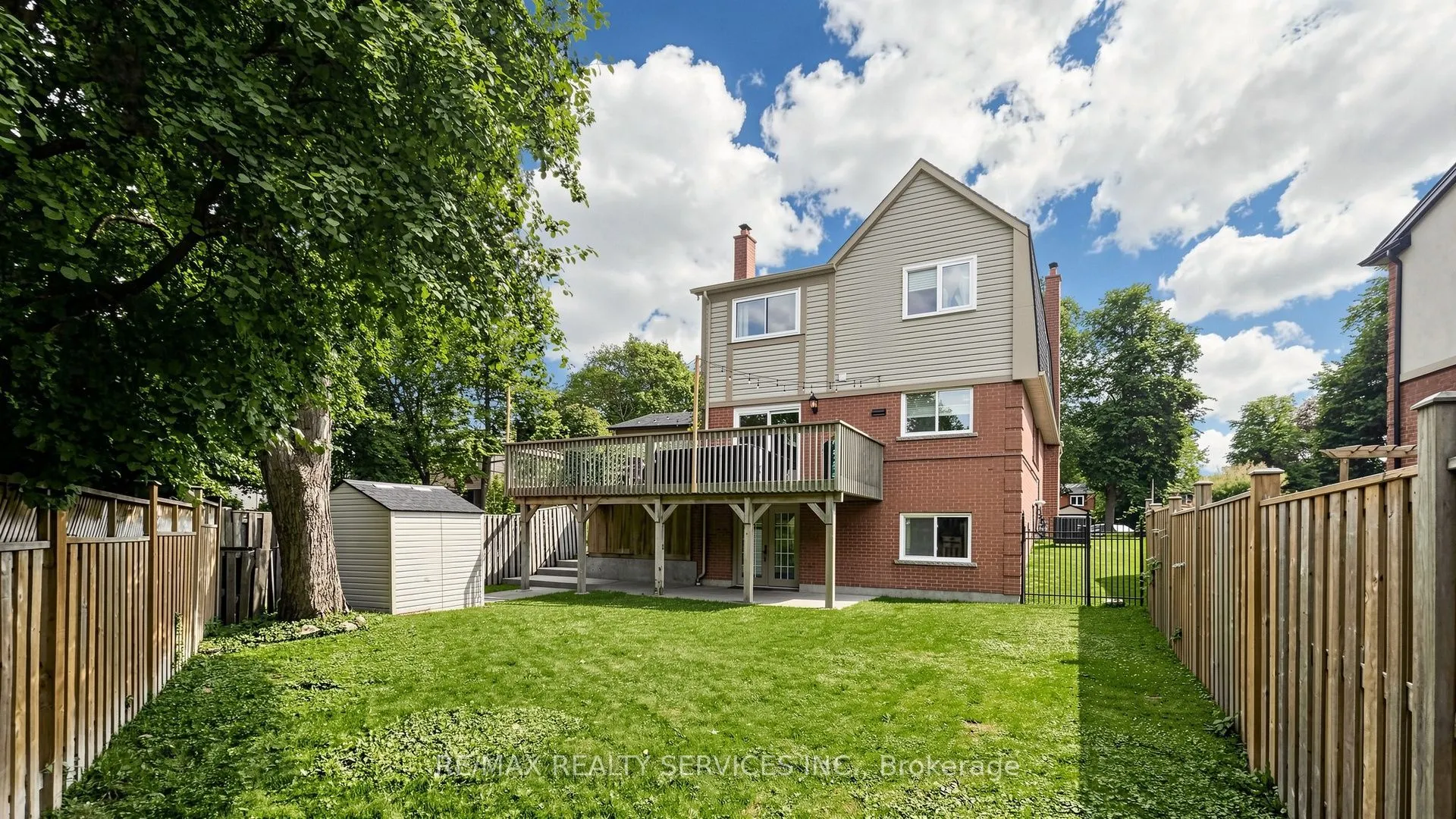 319 Dingle Court