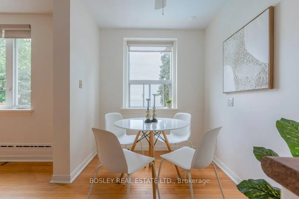 2693 Lakeshore Boulevard W #1