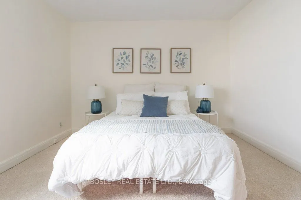2693 Lakeshore Boulevard W #1