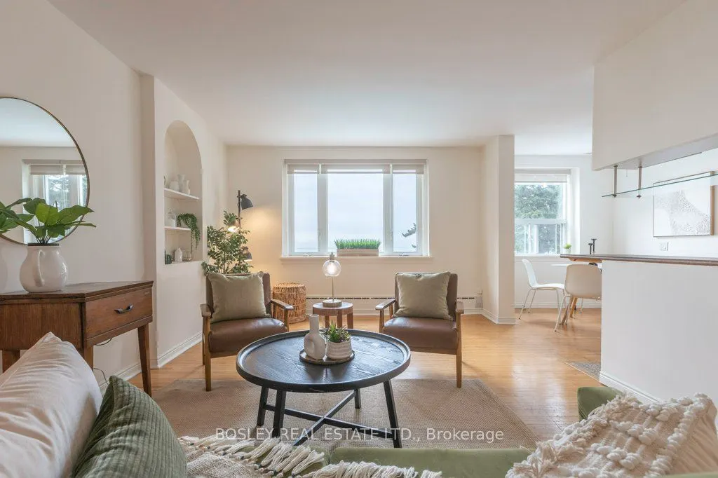 2693 Lakeshore Boulevard W #1