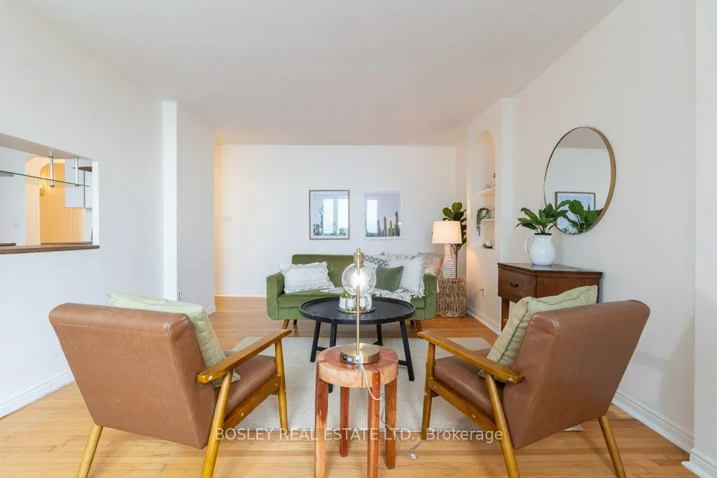 2693 Lakeshore Boulevard W #1