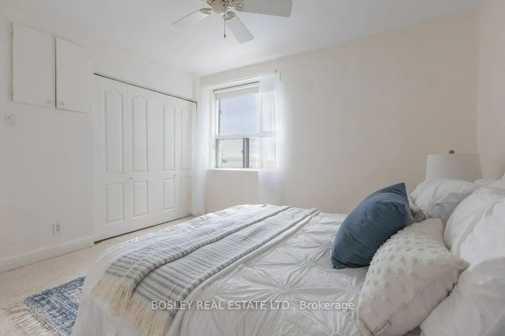 2693 Lakeshore Boulevard W #1