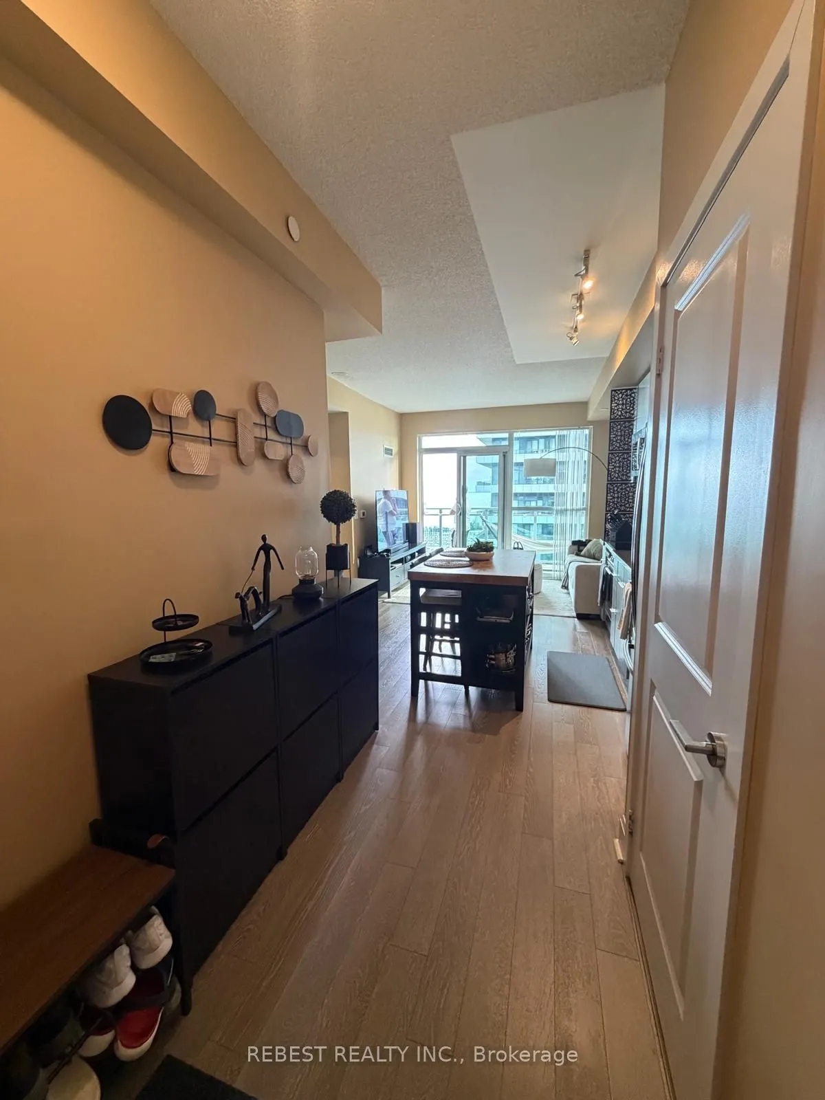 33 Shore Breeze Drive #3302