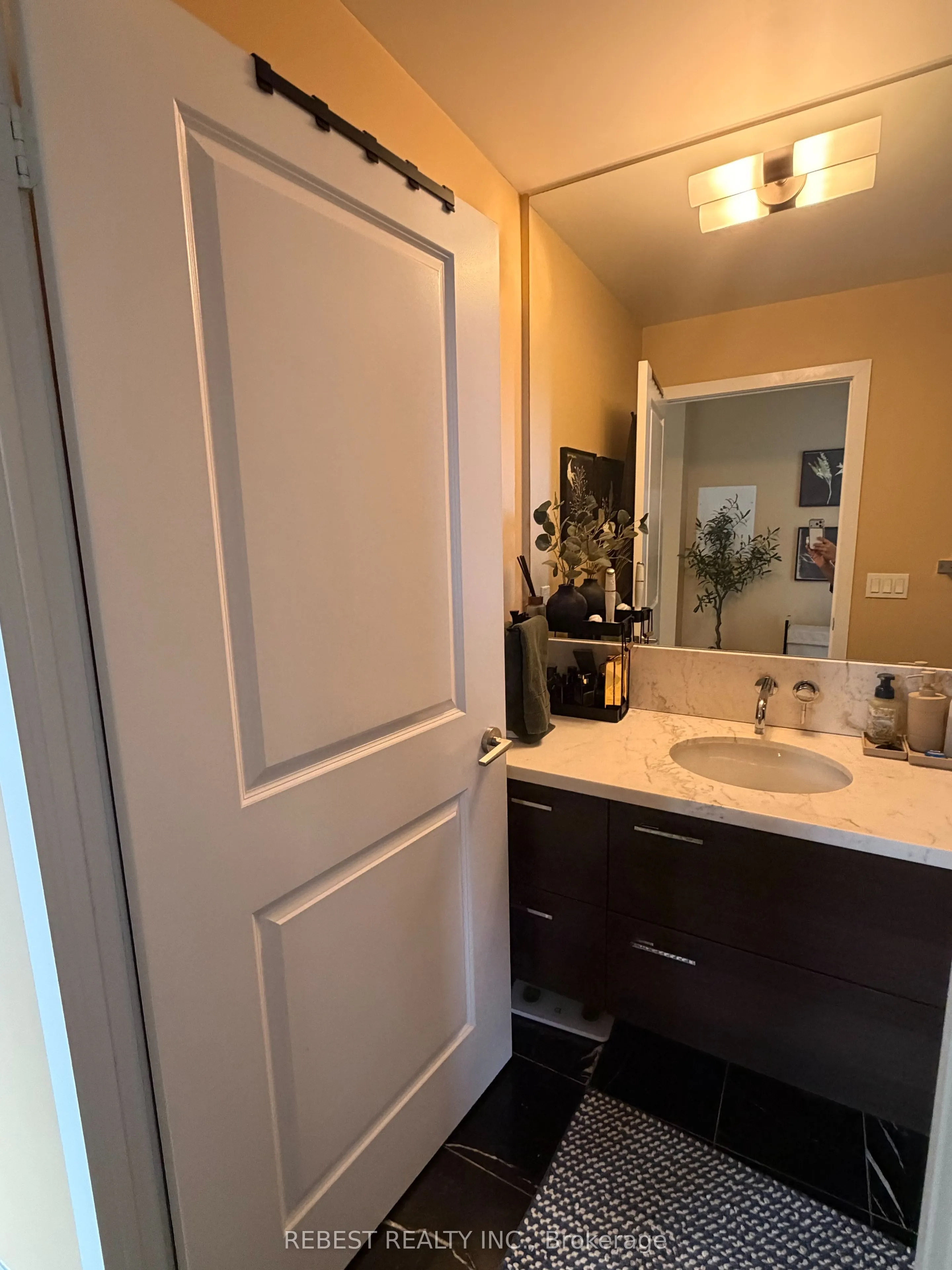 33 Shore Breeze Drive #3302