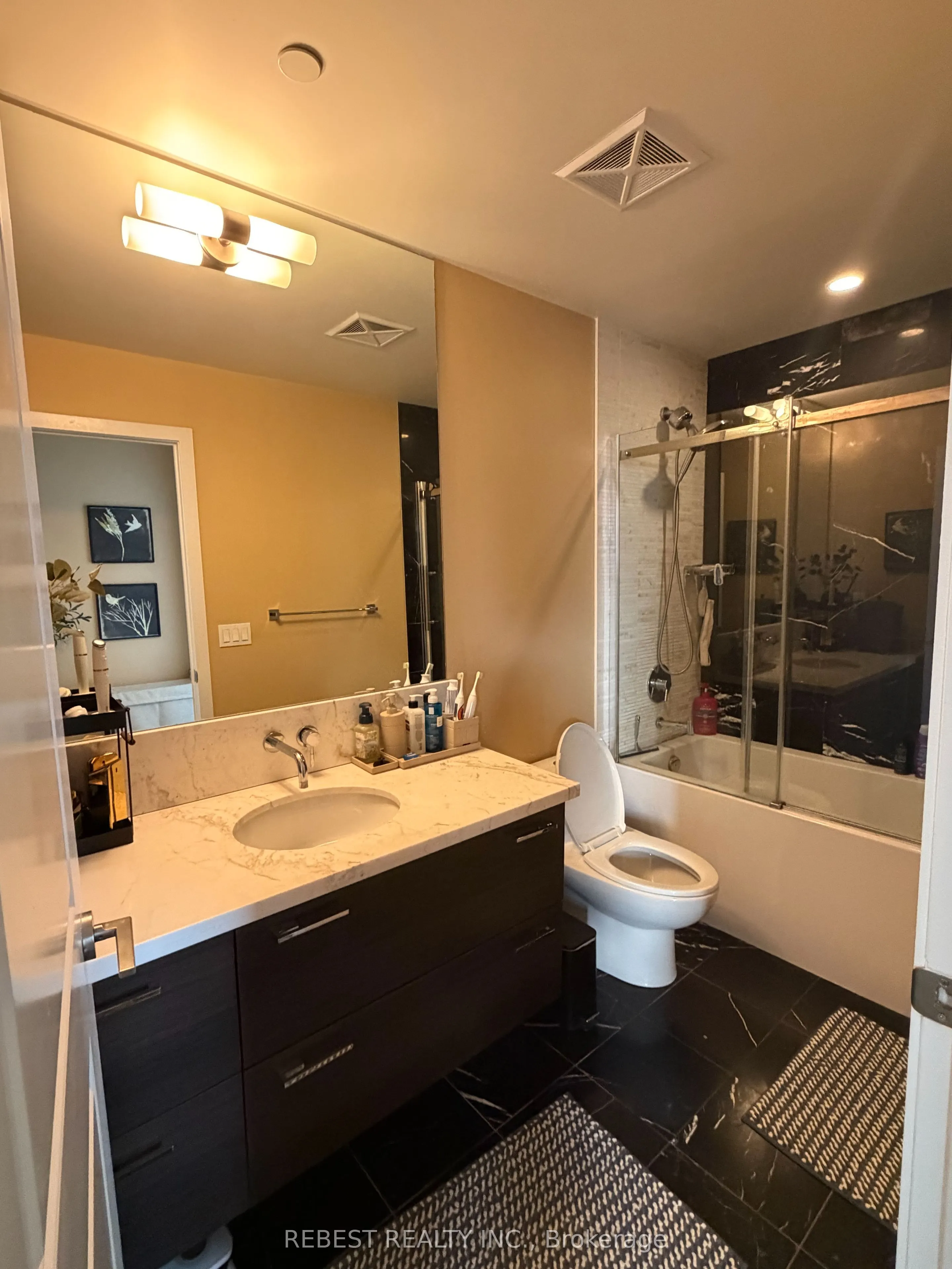 33 Shore Breeze Drive #3302