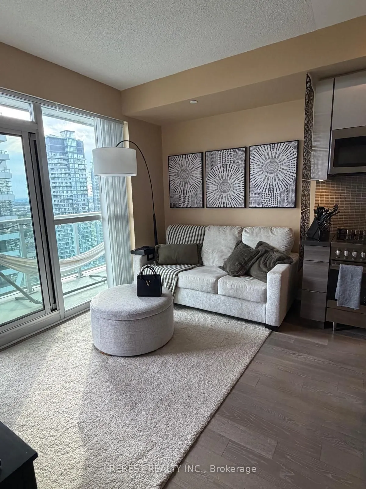 33 Shore Breeze Drive #3302