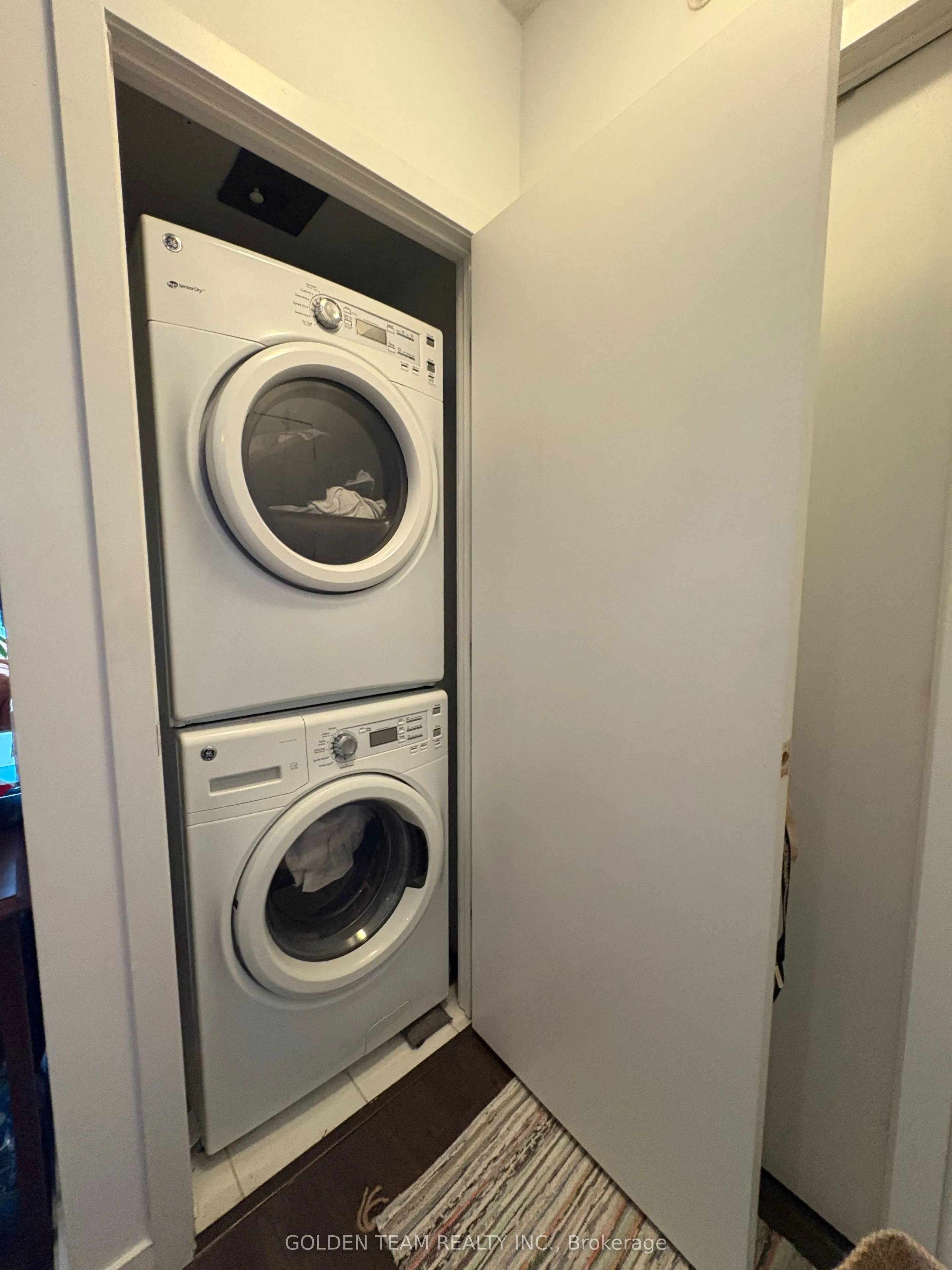 2200 Lake Shore Boulevard W #4003