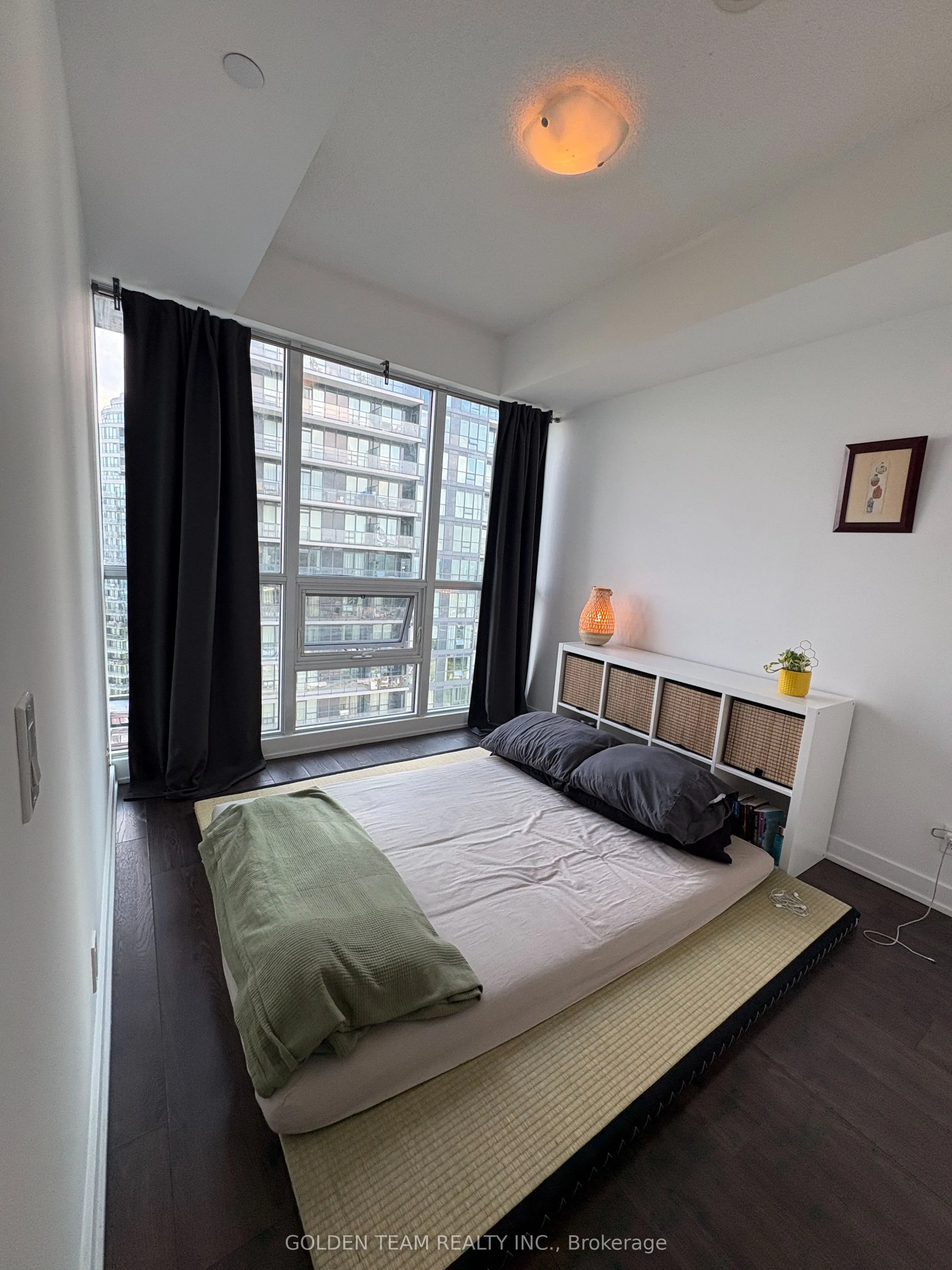 2200 Lake Shore Boulevard W #4003