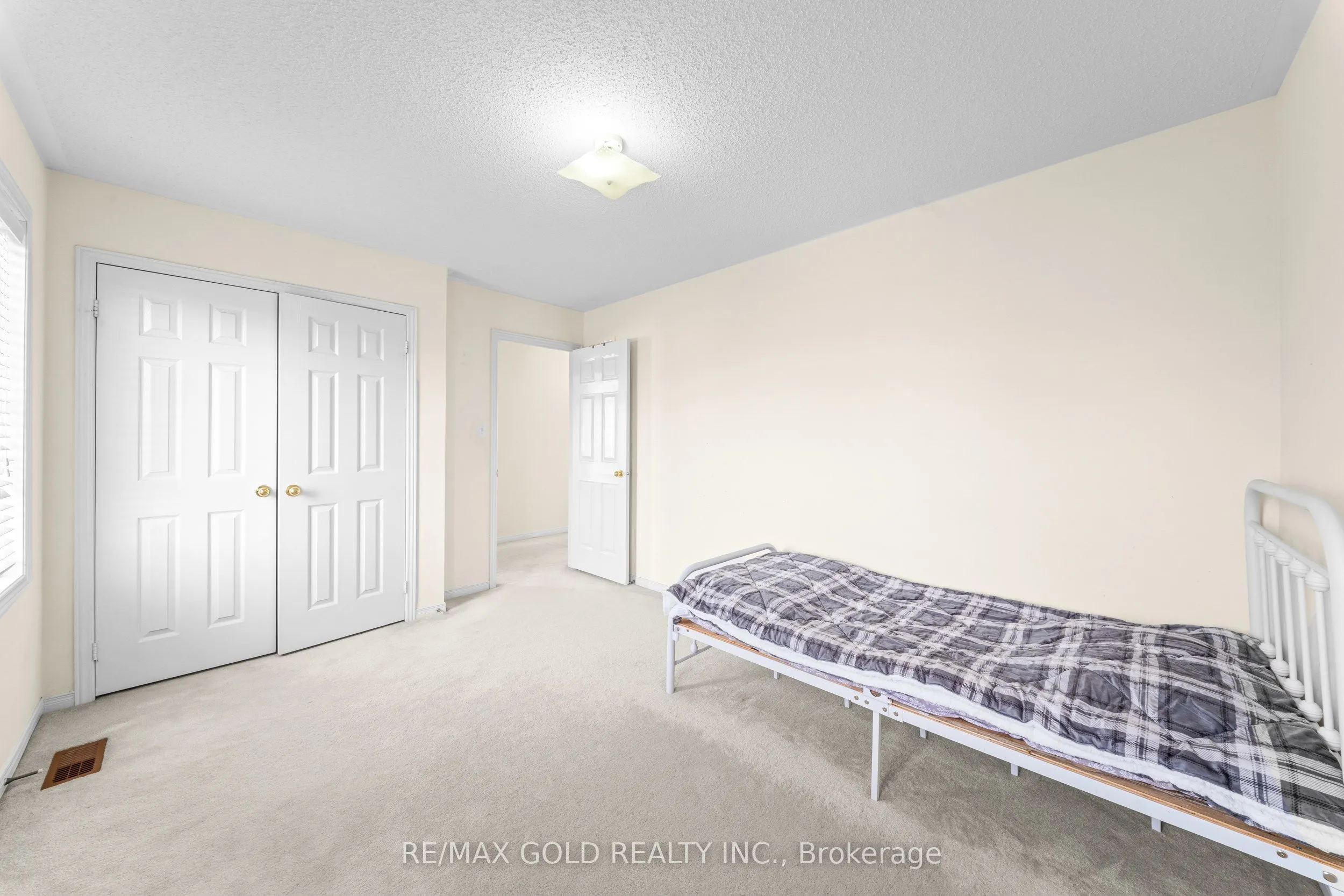 261 Mountainash Road
