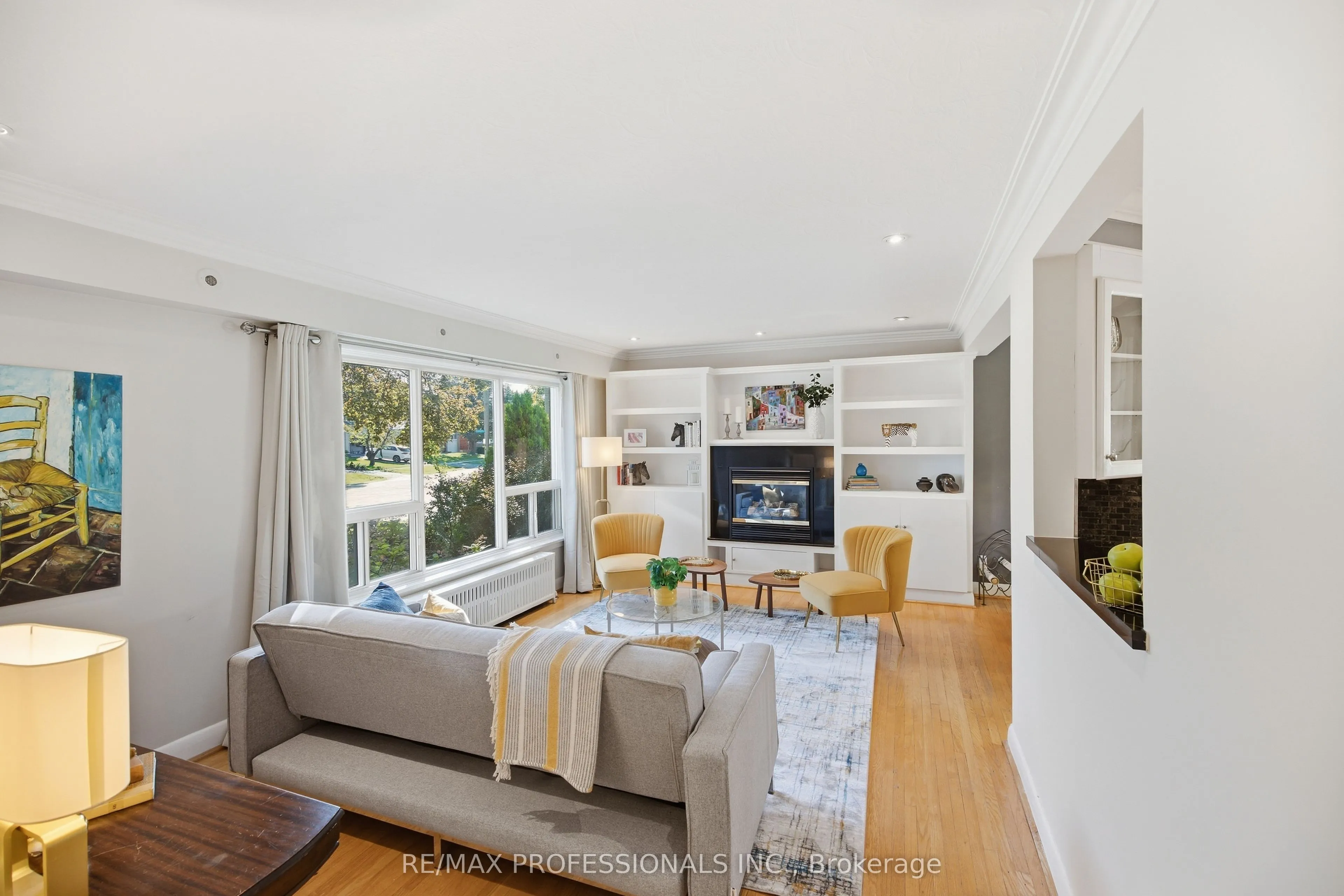 60 Fernalroy Boulevard