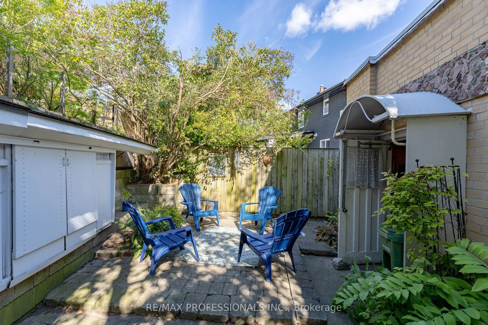 60 Fernalroy Boulevard