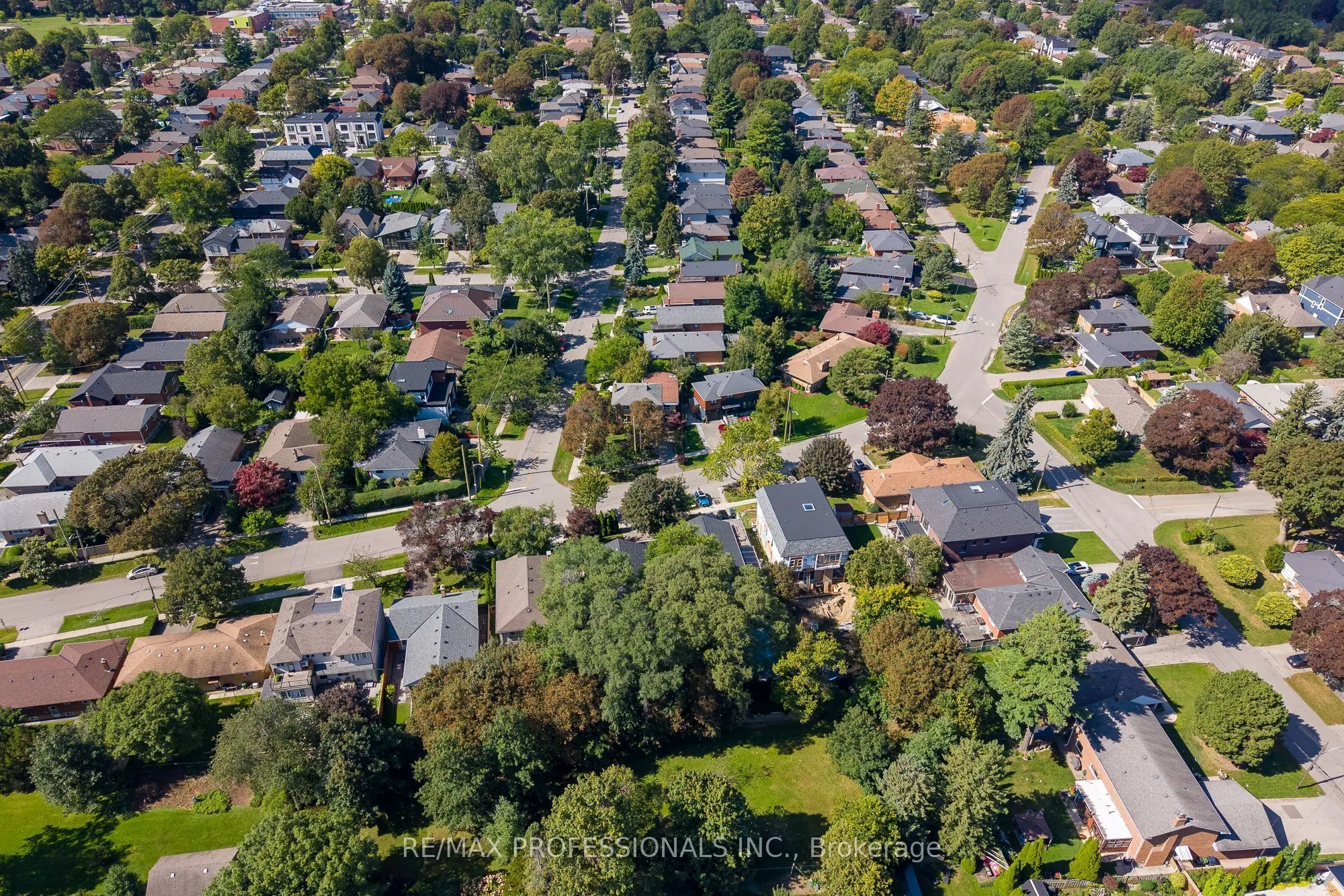 60 Fernalroy Boulevard