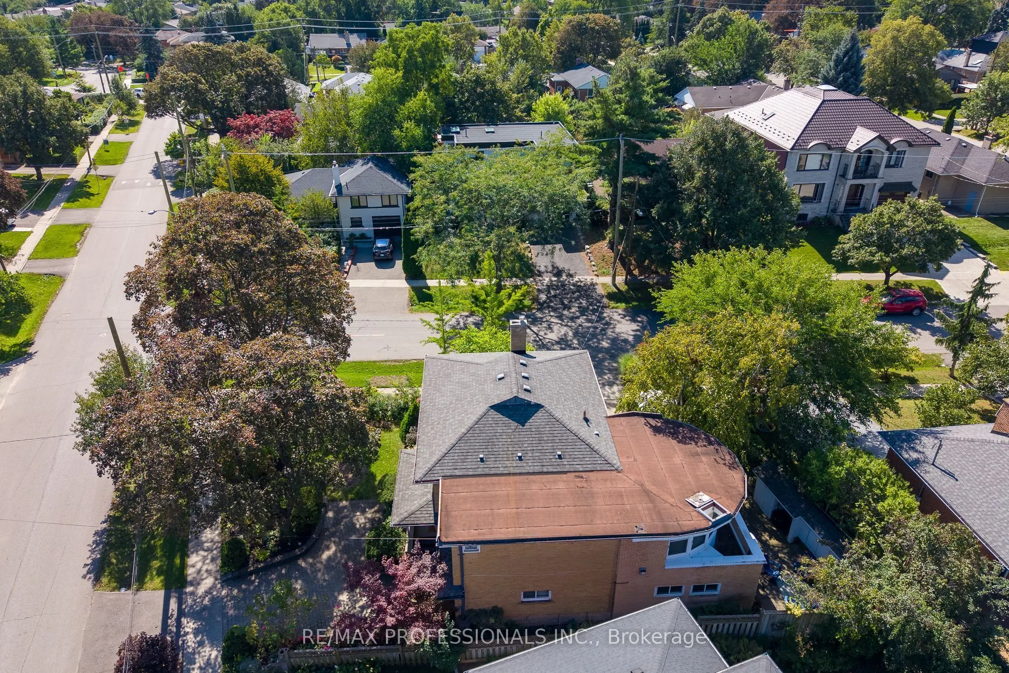 60 Fernalroy Boulevard